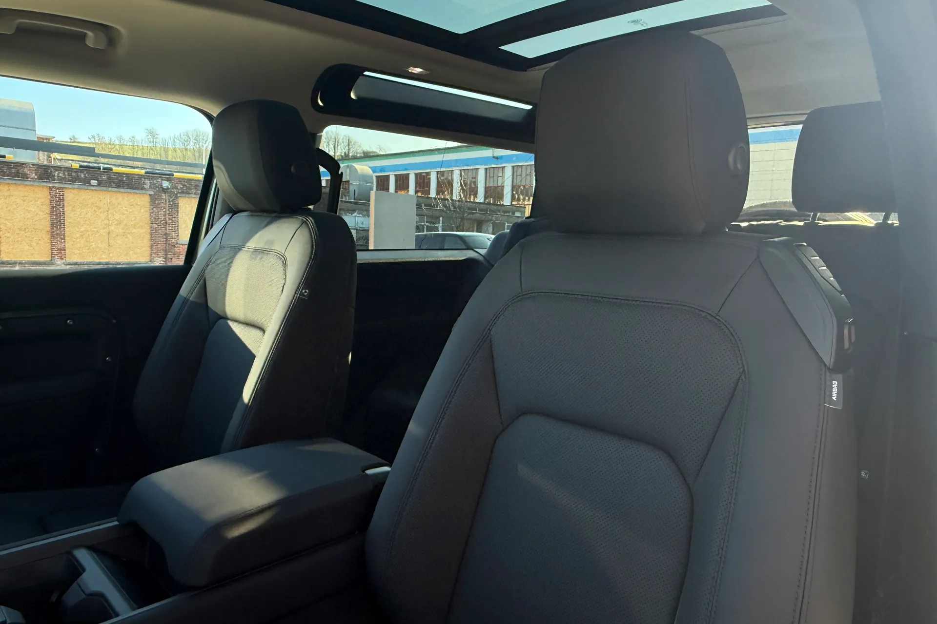 LAND ROVER Defender 90 thumbnail image number 50