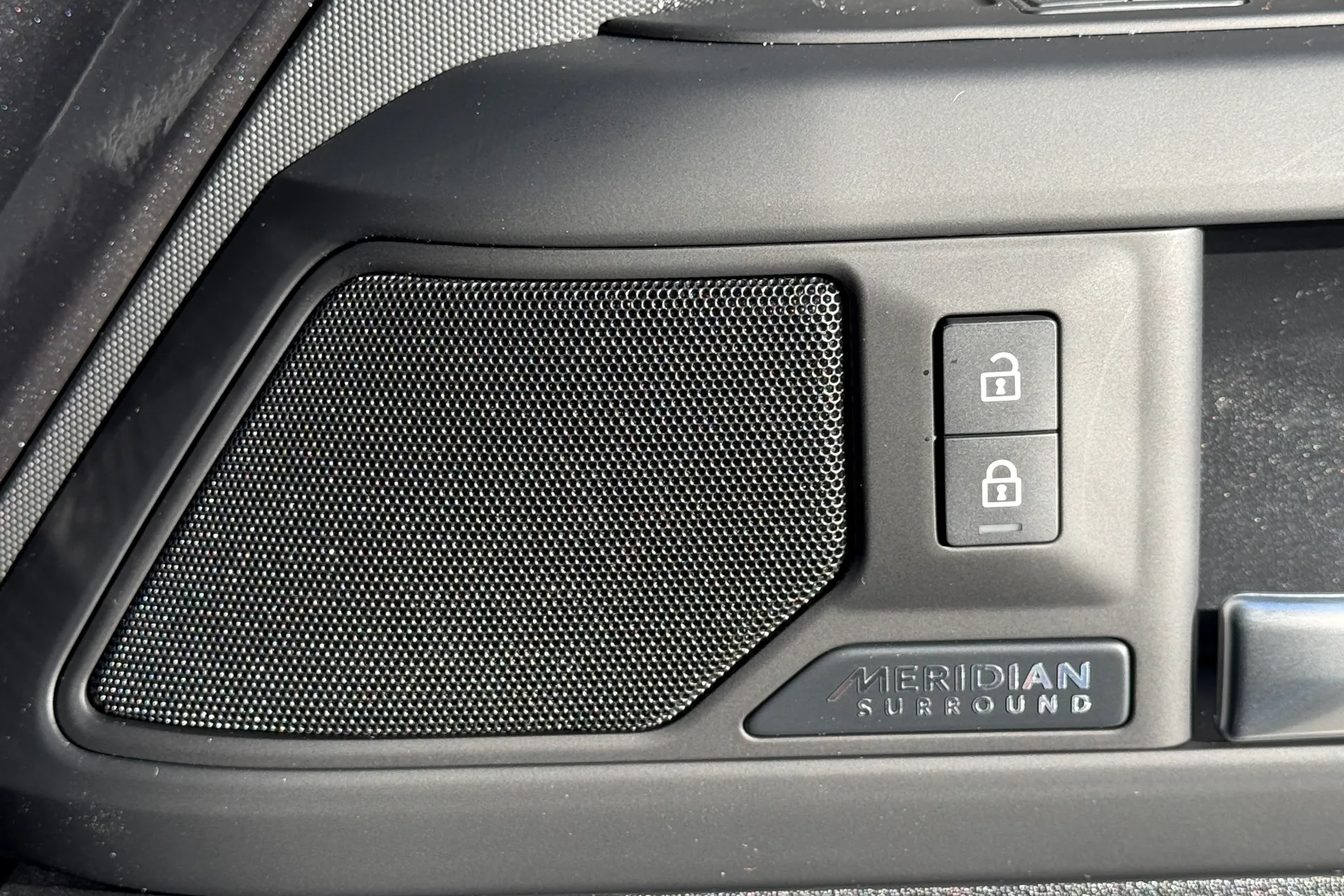 LAND ROVER Defender 90 thumbnail image number 44