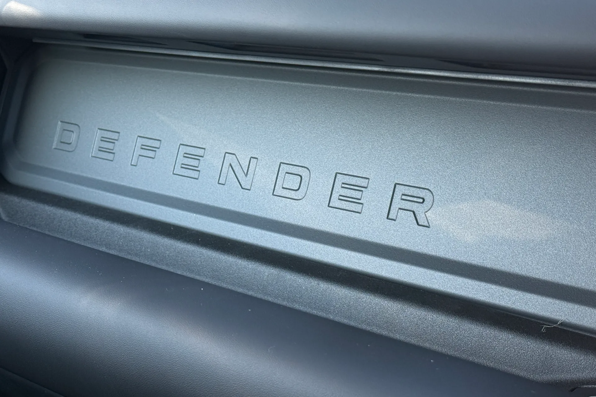 LAND ROVER Defender 90 thumbnail image number 42