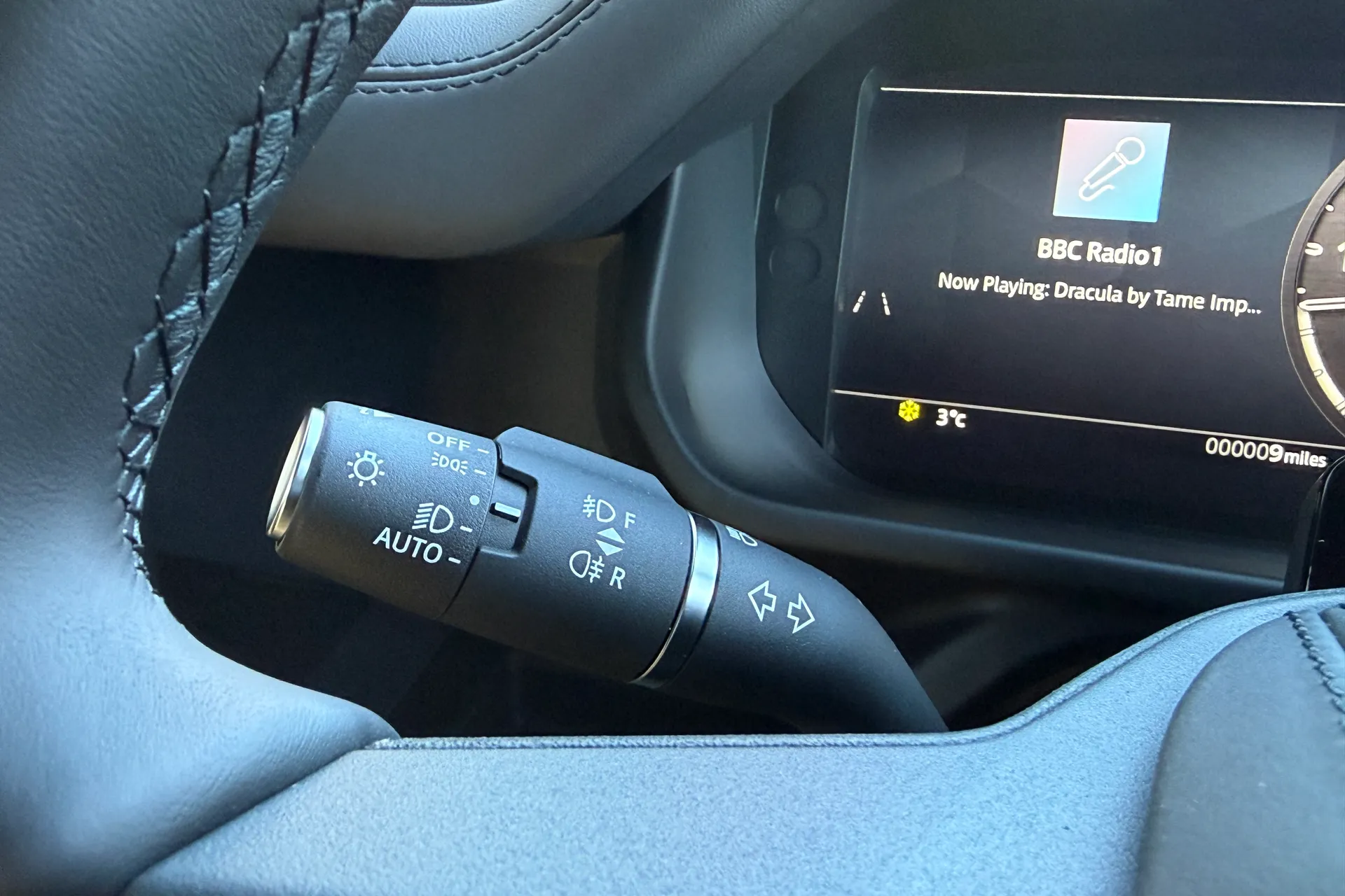 LAND ROVER Defender 90 thumbnail image number 65