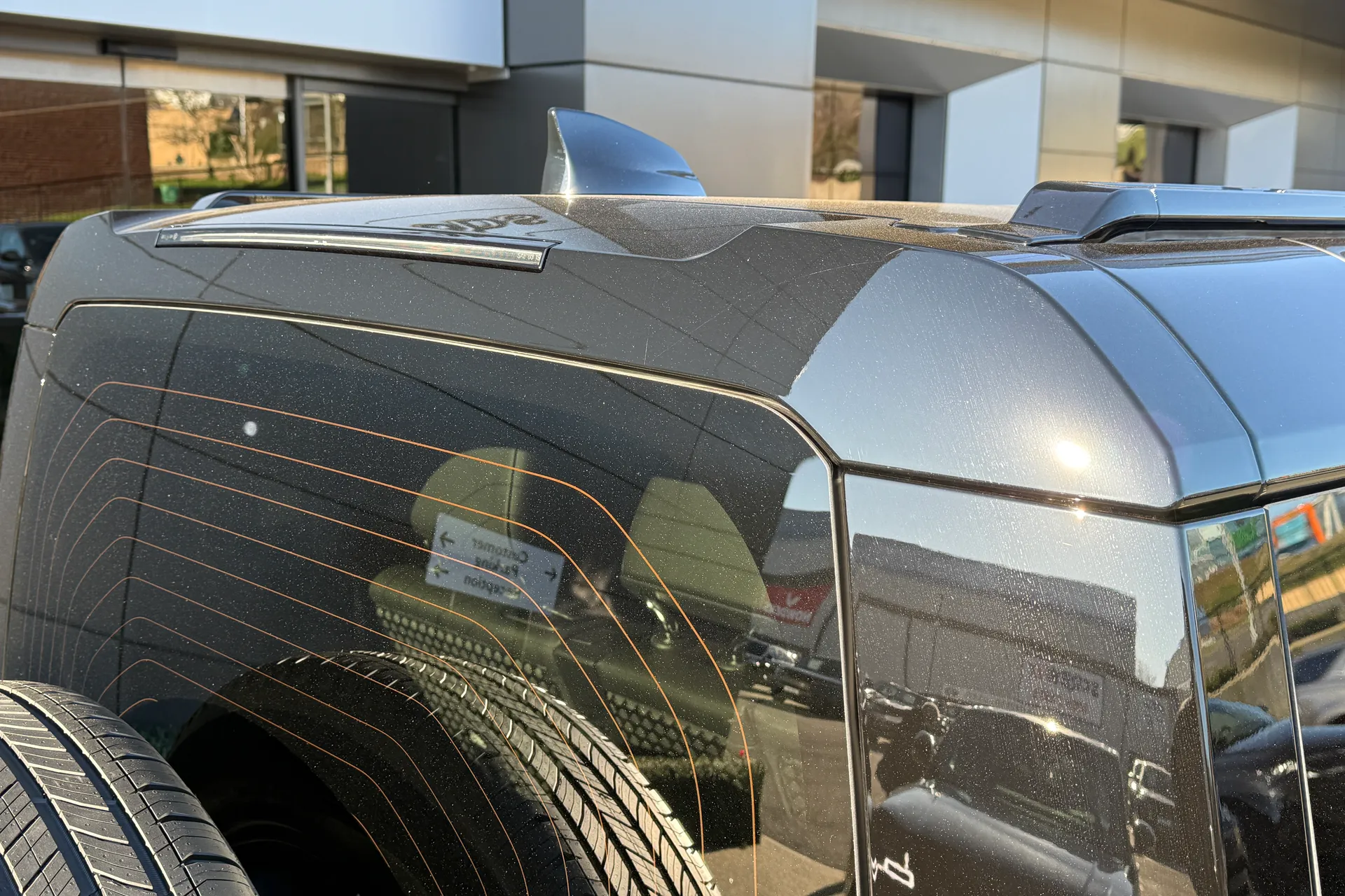 LAND ROVER Defender 90 thumbnail image number 32