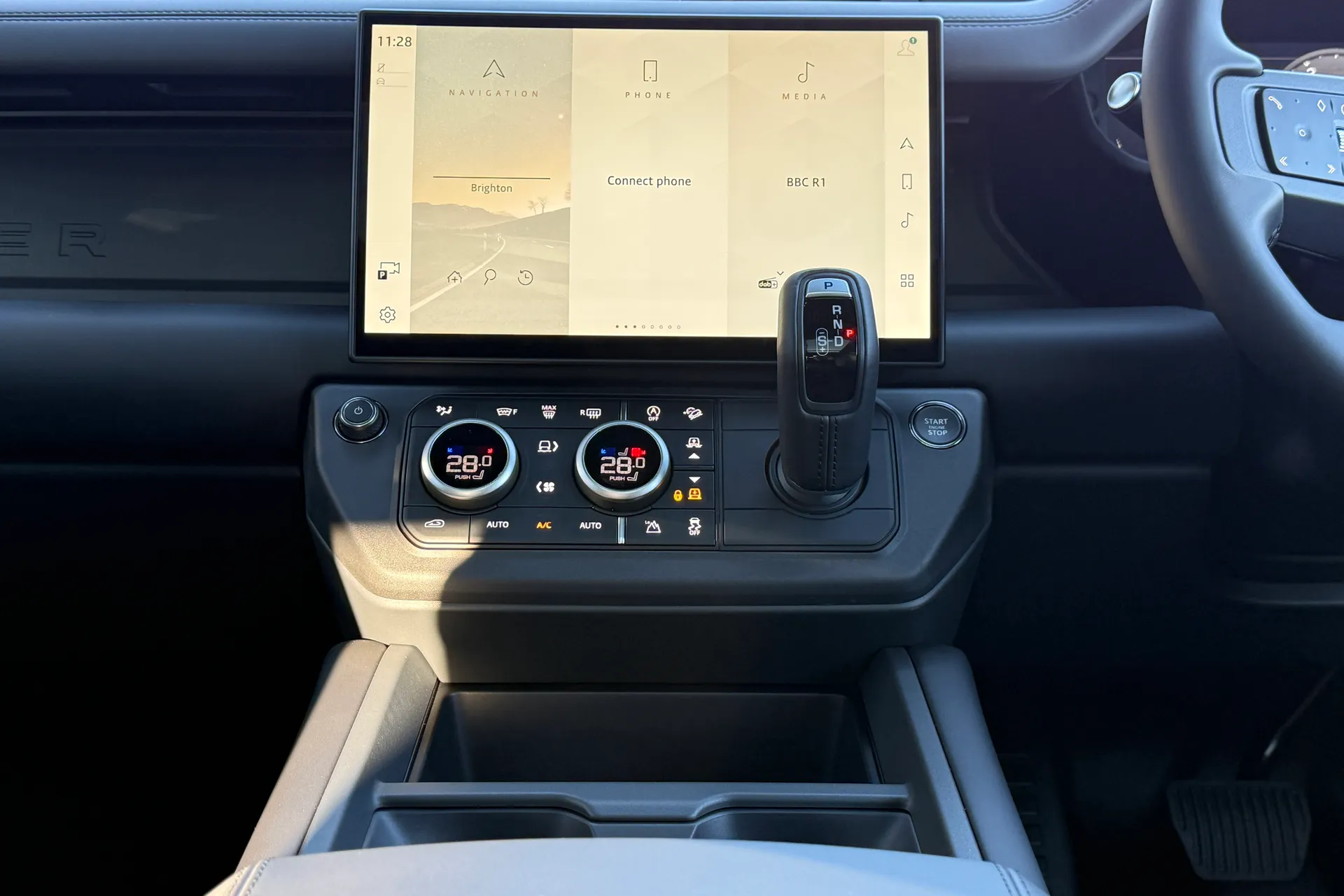 LAND ROVER Defender 90 thumbnail image number 52