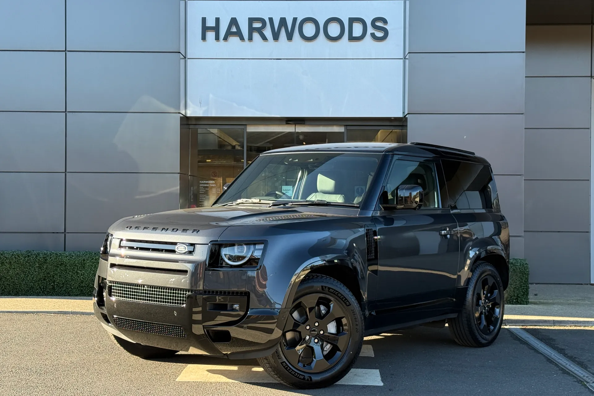 LAND ROVER Defender 90 thumbnail image number 12