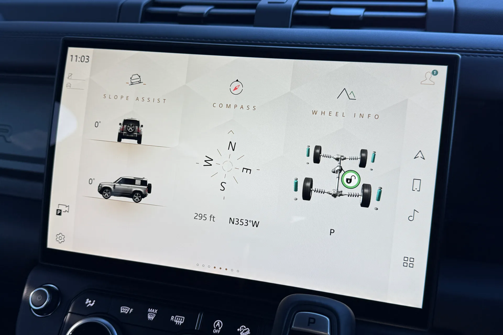 LAND ROVER Defender 90 thumbnail image number 38