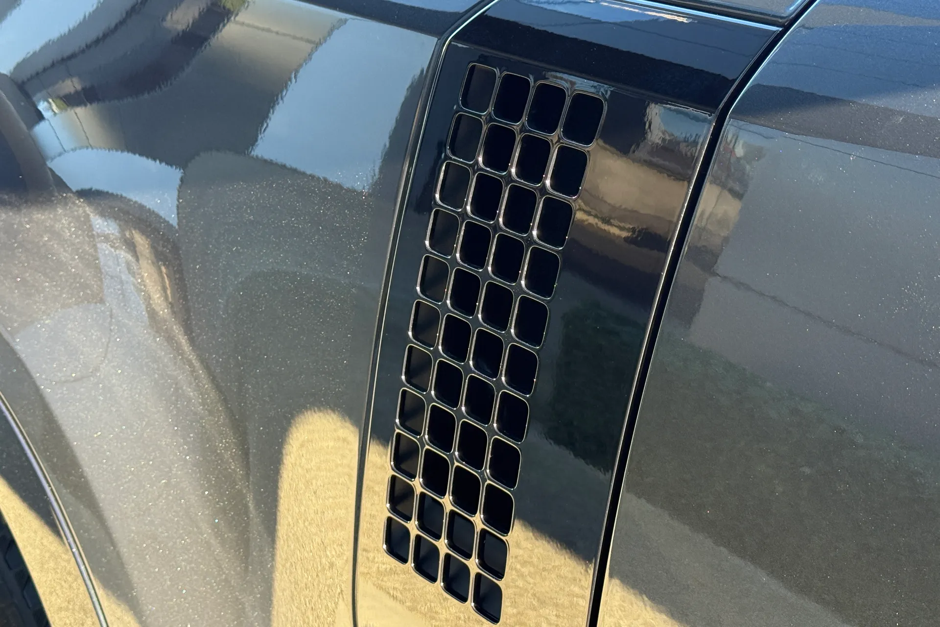 LAND ROVER Defender 90 thumbnail image number 31