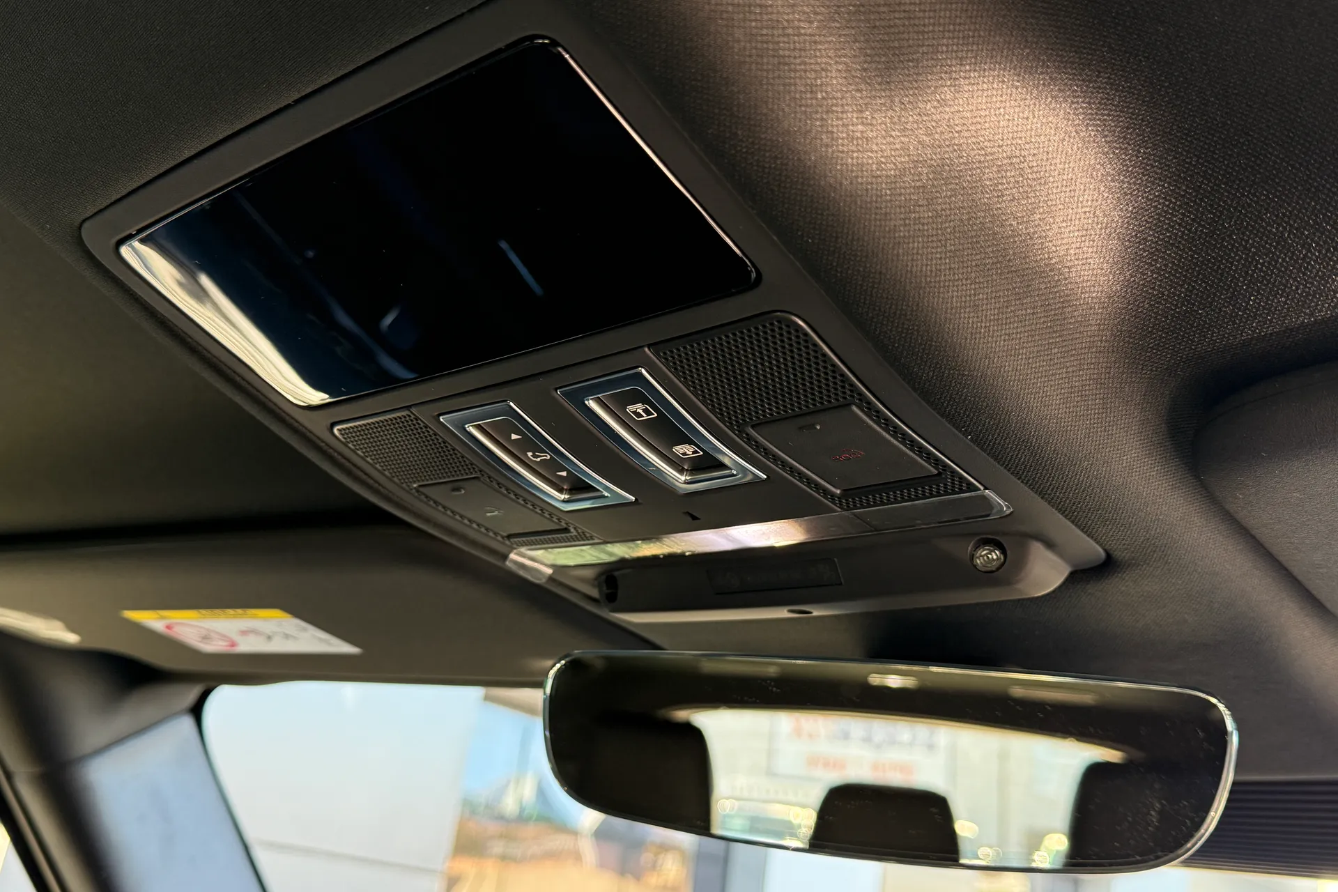 LAND ROVER Defender 90 thumbnail image number 45