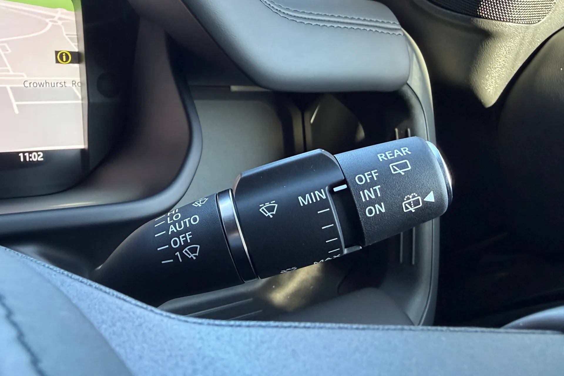 LAND ROVER Defender 90 thumbnail image number 64