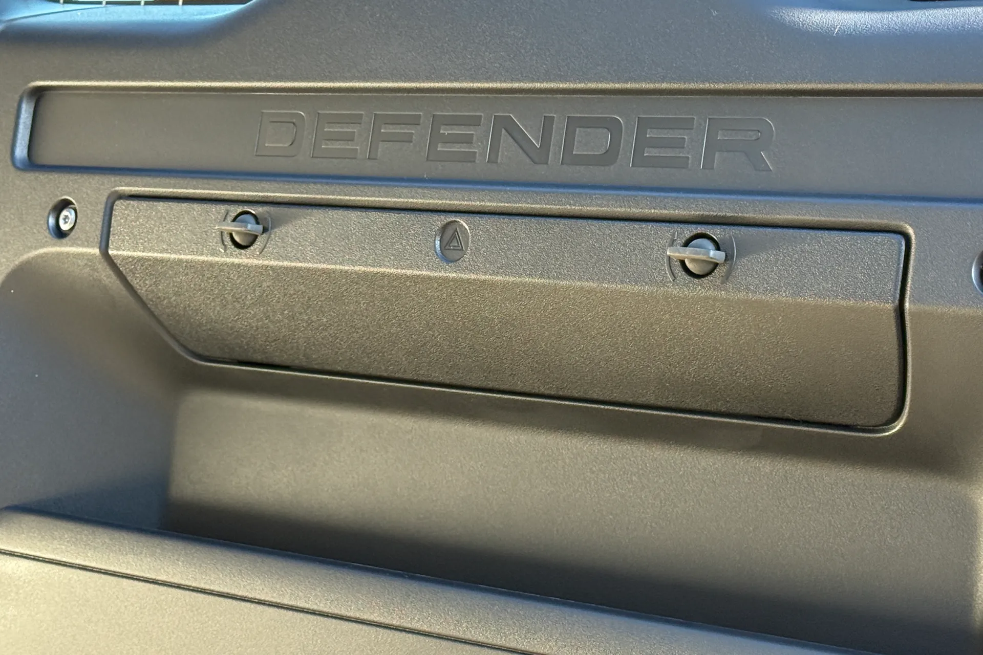 LAND ROVER Defender 90 thumbnail image number 58