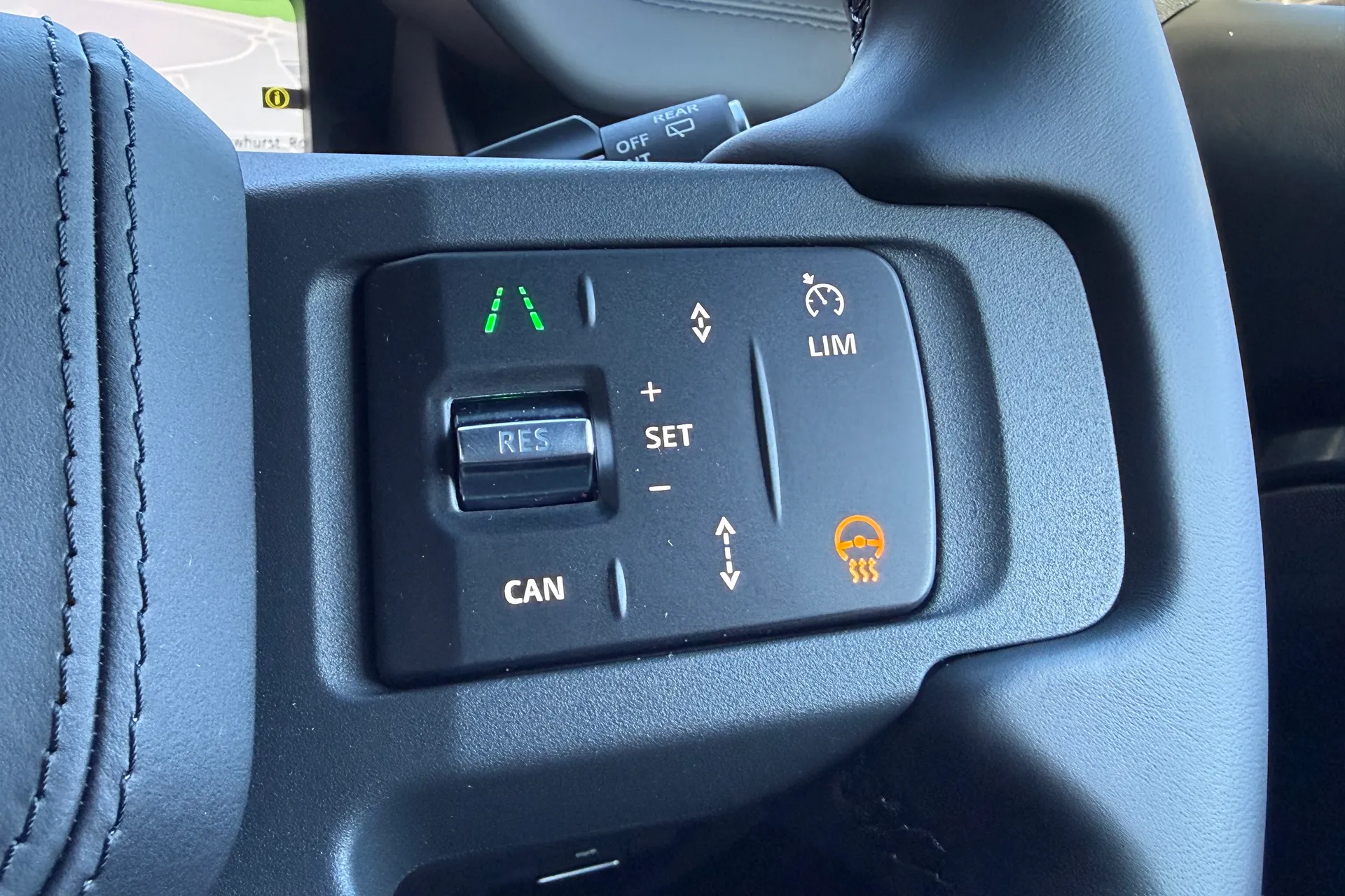 LAND ROVER Defender 90 thumbnail image number 51