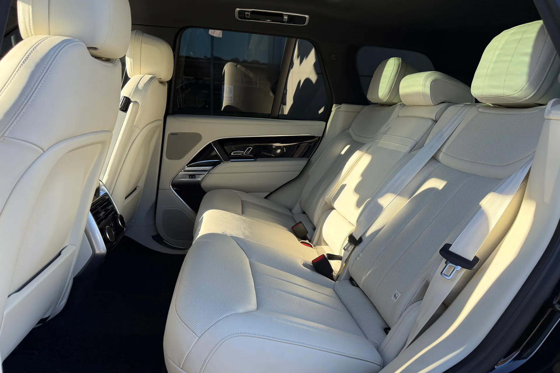 LAND ROVER RANGE ROVER thumbnail image number 56