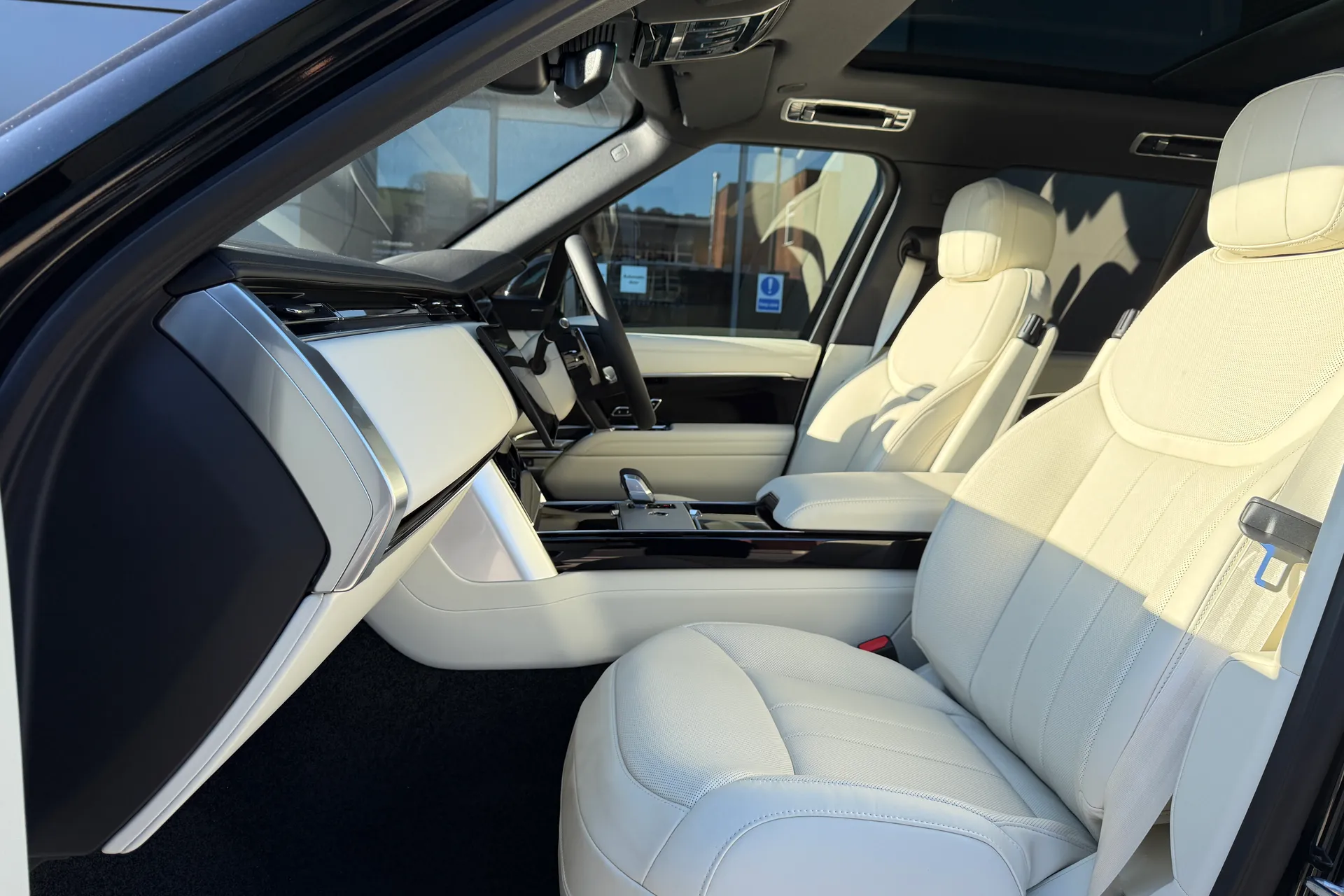 LAND ROVER RANGE ROVER thumbnail image number 57