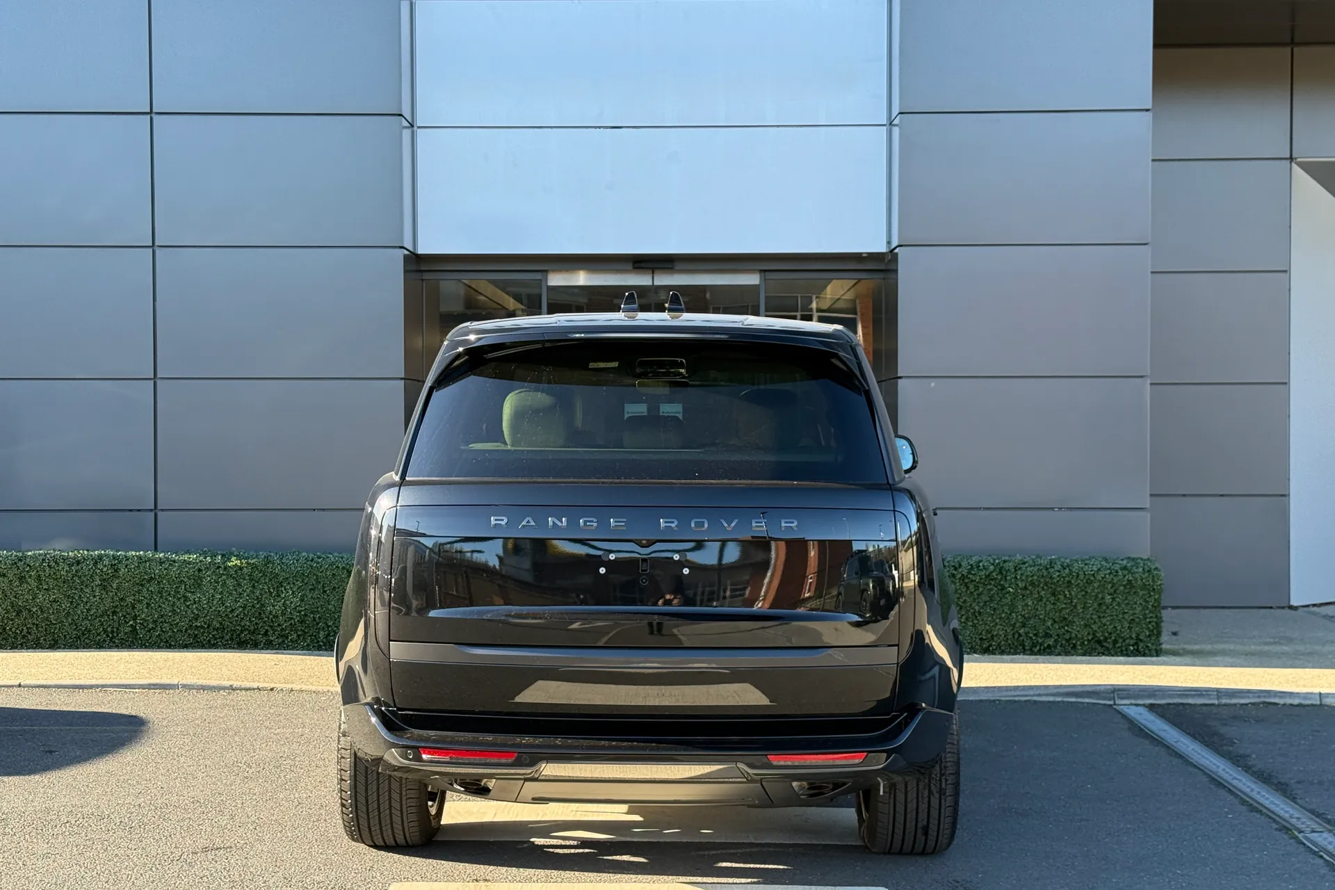 LAND ROVER RANGE ROVER thumbnail image number 16