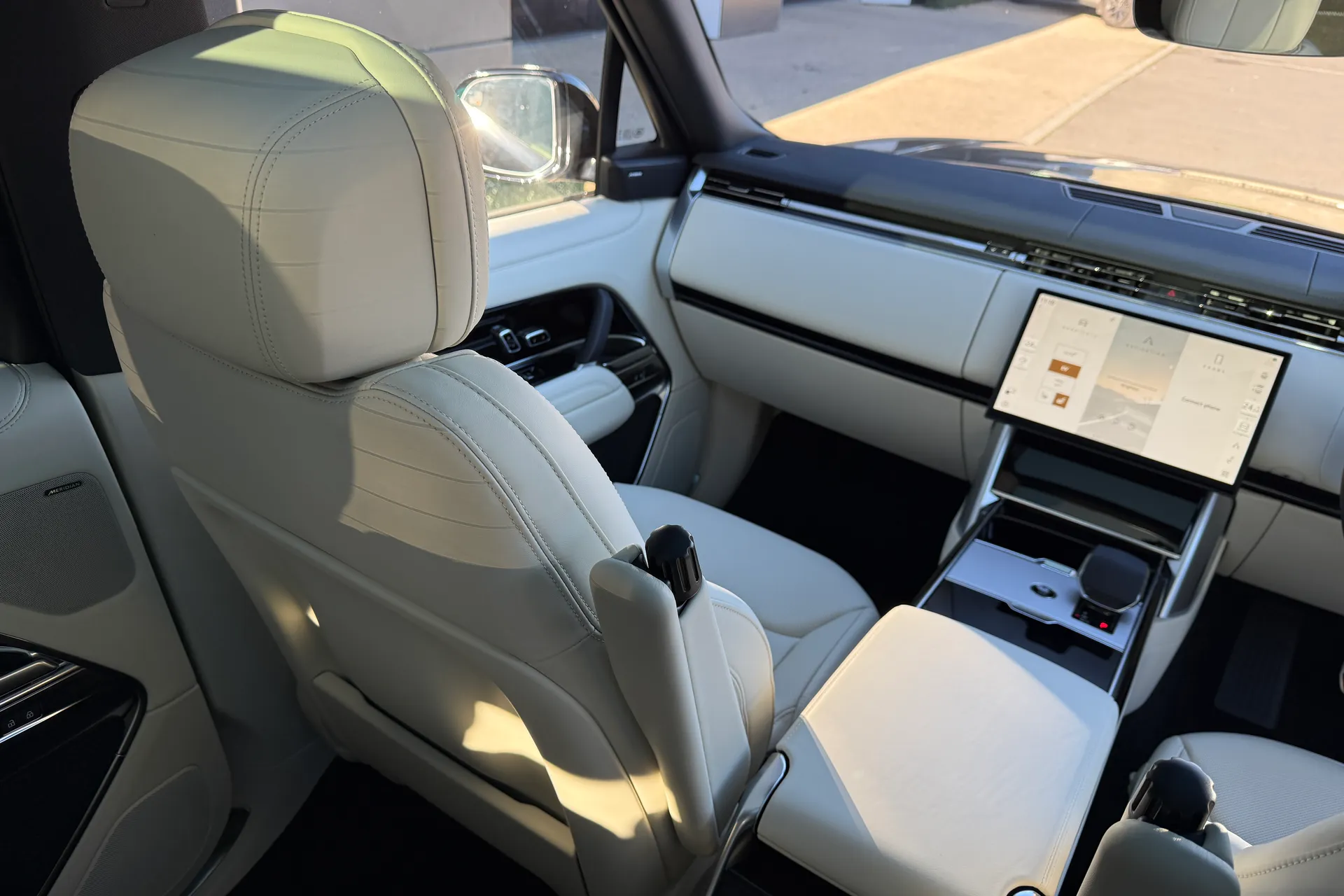 LAND ROVER RANGE ROVER thumbnail image number 48