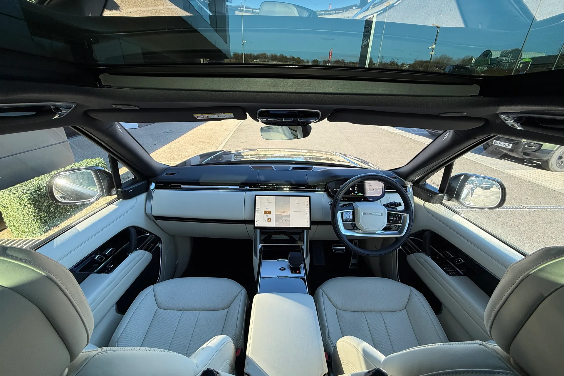 LAND ROVER RANGE ROVER thumbnail image number 3