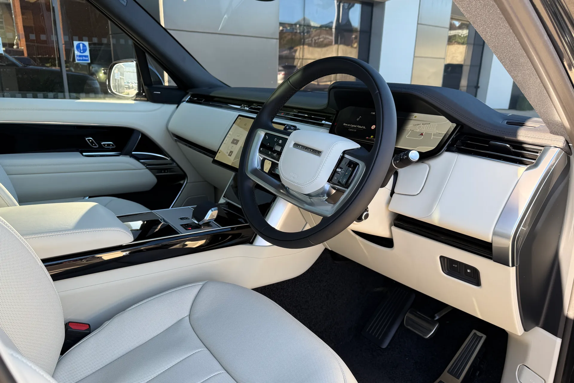 LAND ROVER RANGE ROVER thumbnail image number 21