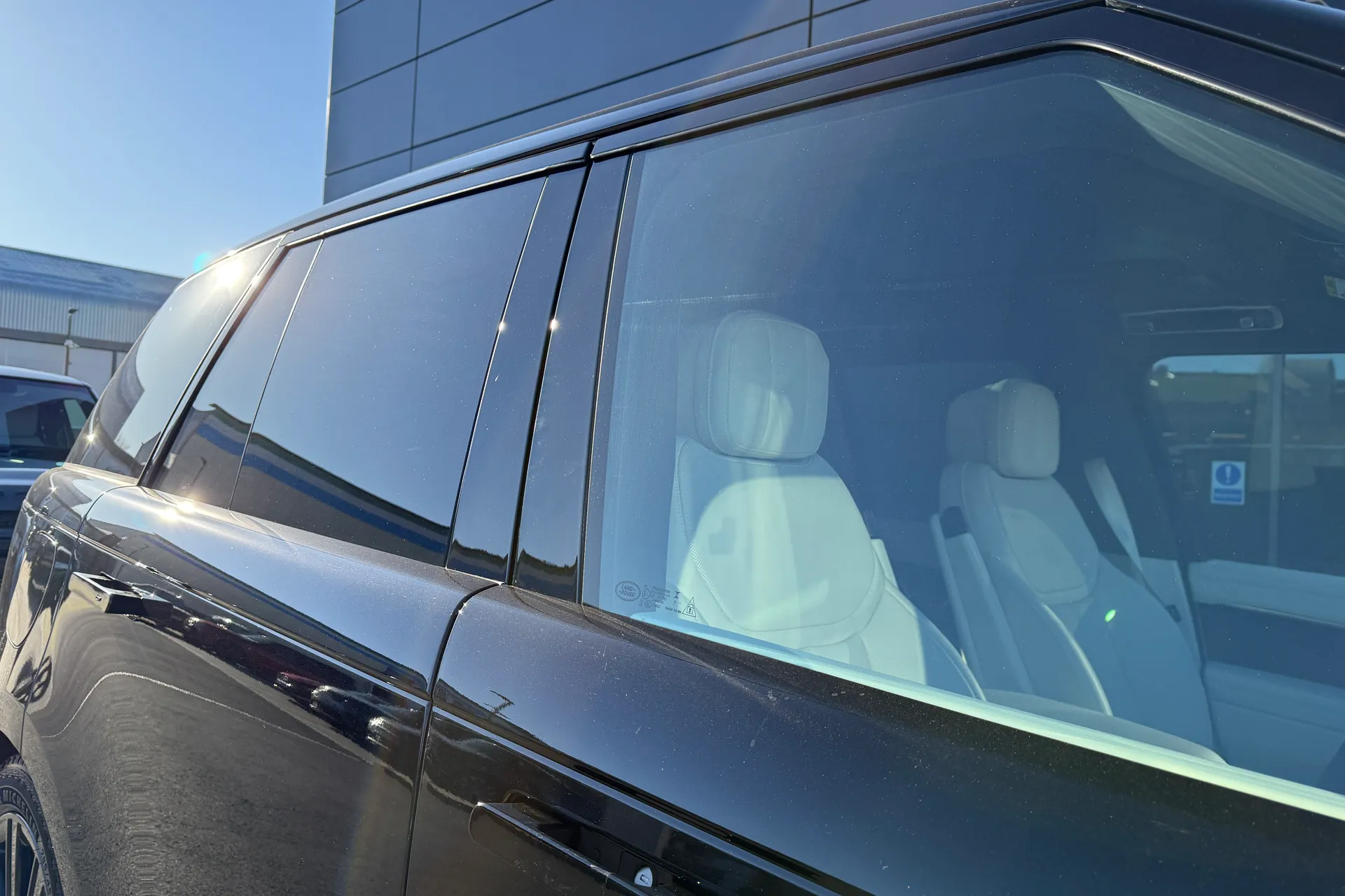 LAND ROVER RANGE ROVER thumbnail image number 28