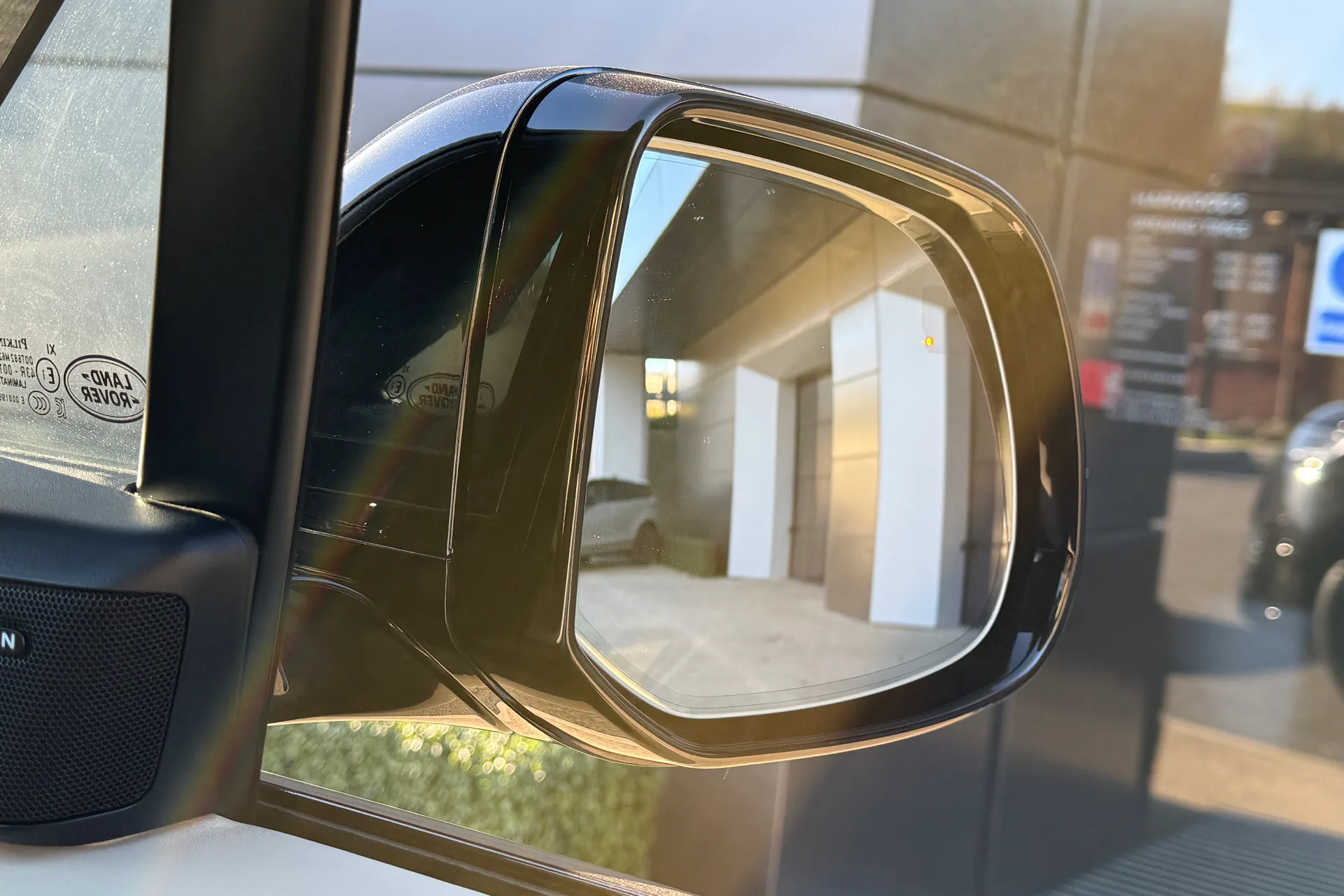 LAND ROVER RANGE ROVER thumbnail image number 30