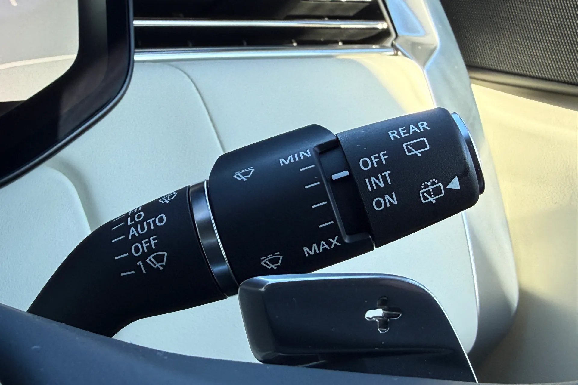 LAND ROVER RANGE ROVER thumbnail image number 59