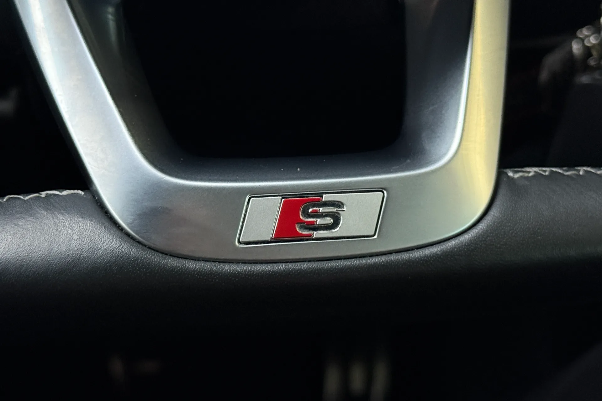 Audi Q3 thumbnail image number 17