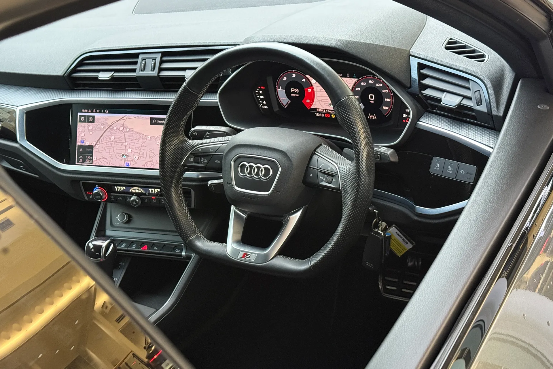 Audi Q3 thumbnail image number 37