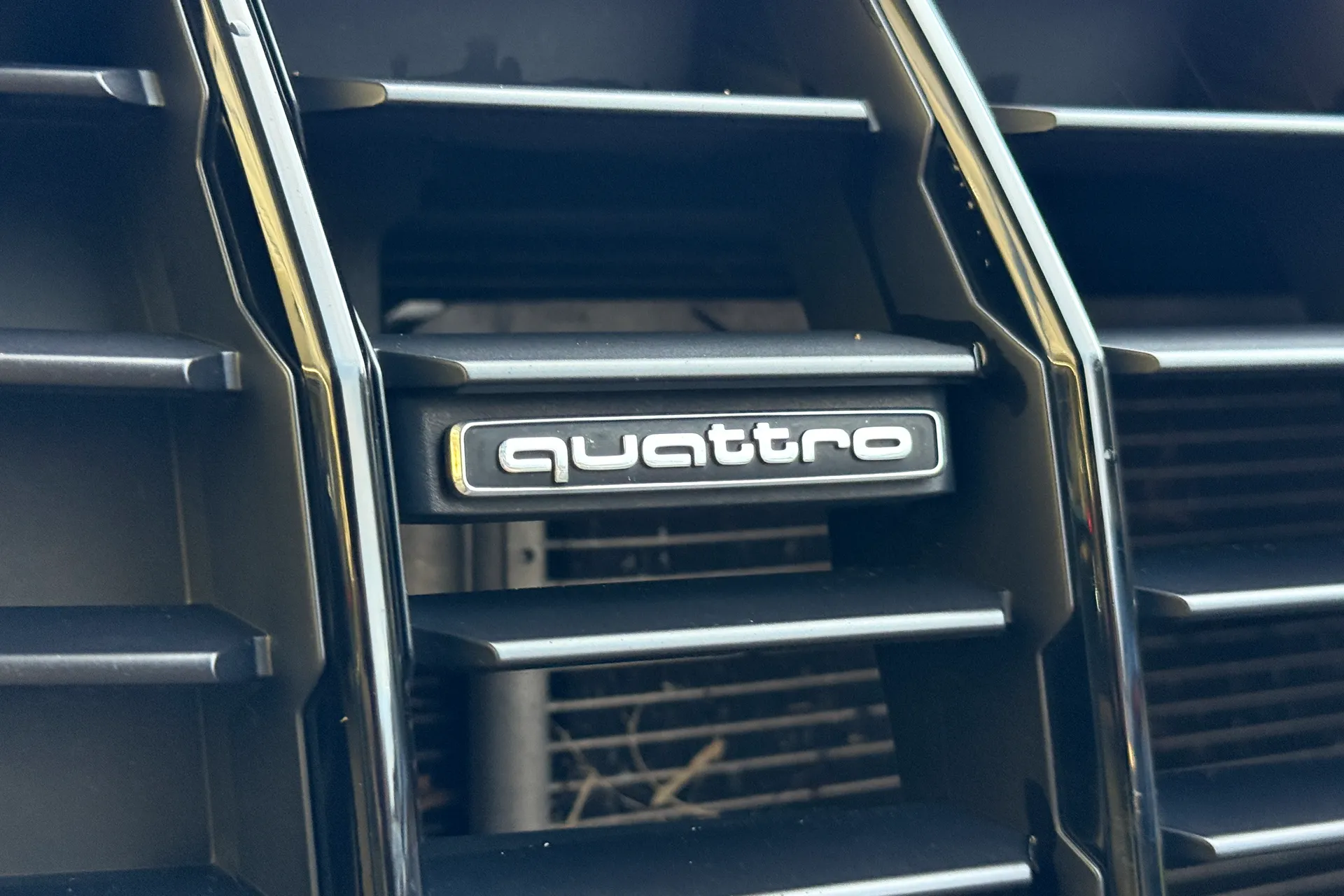 Audi Q3 thumbnail image number 65