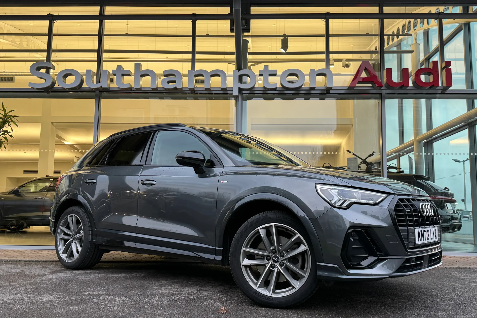 Audi Q3 focused image