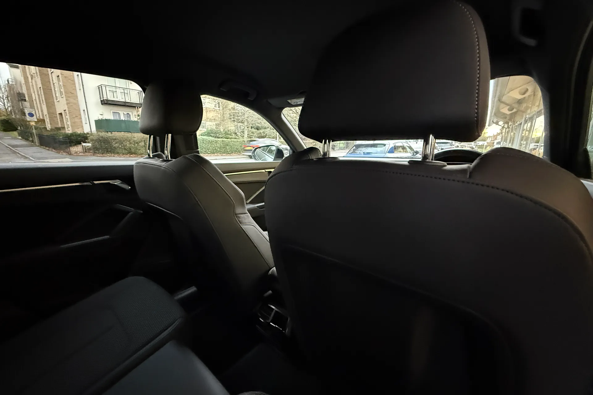 Audi Q3 thumbnail image number 43