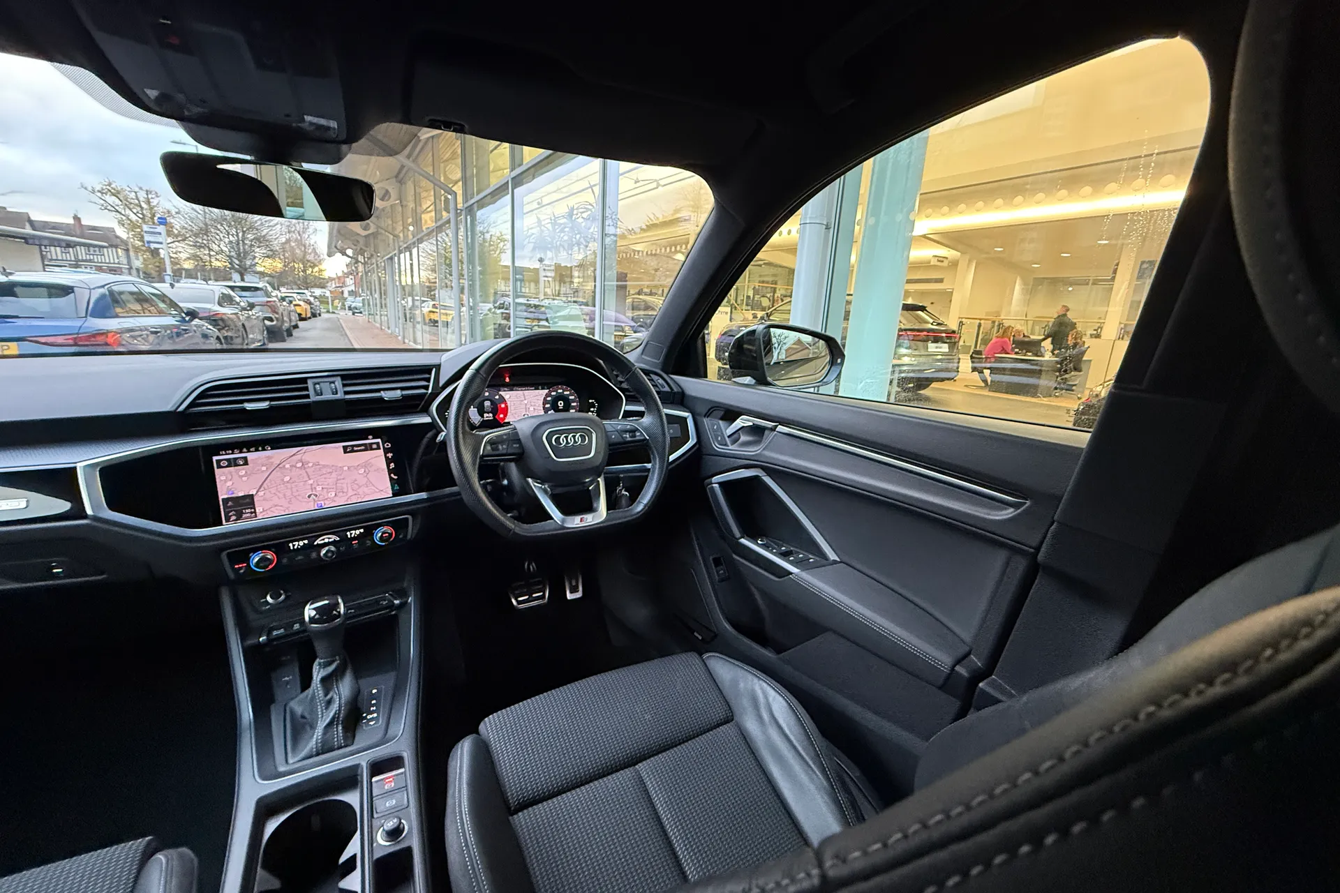 Audi Q3 thumbnail image number 47