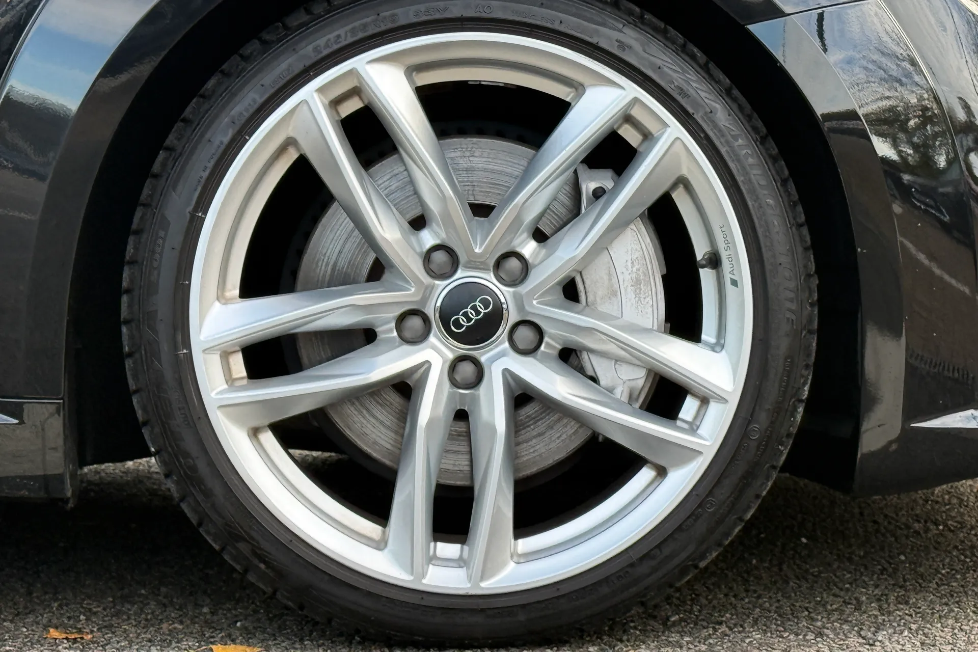 Audi TT thumbnail image number 11