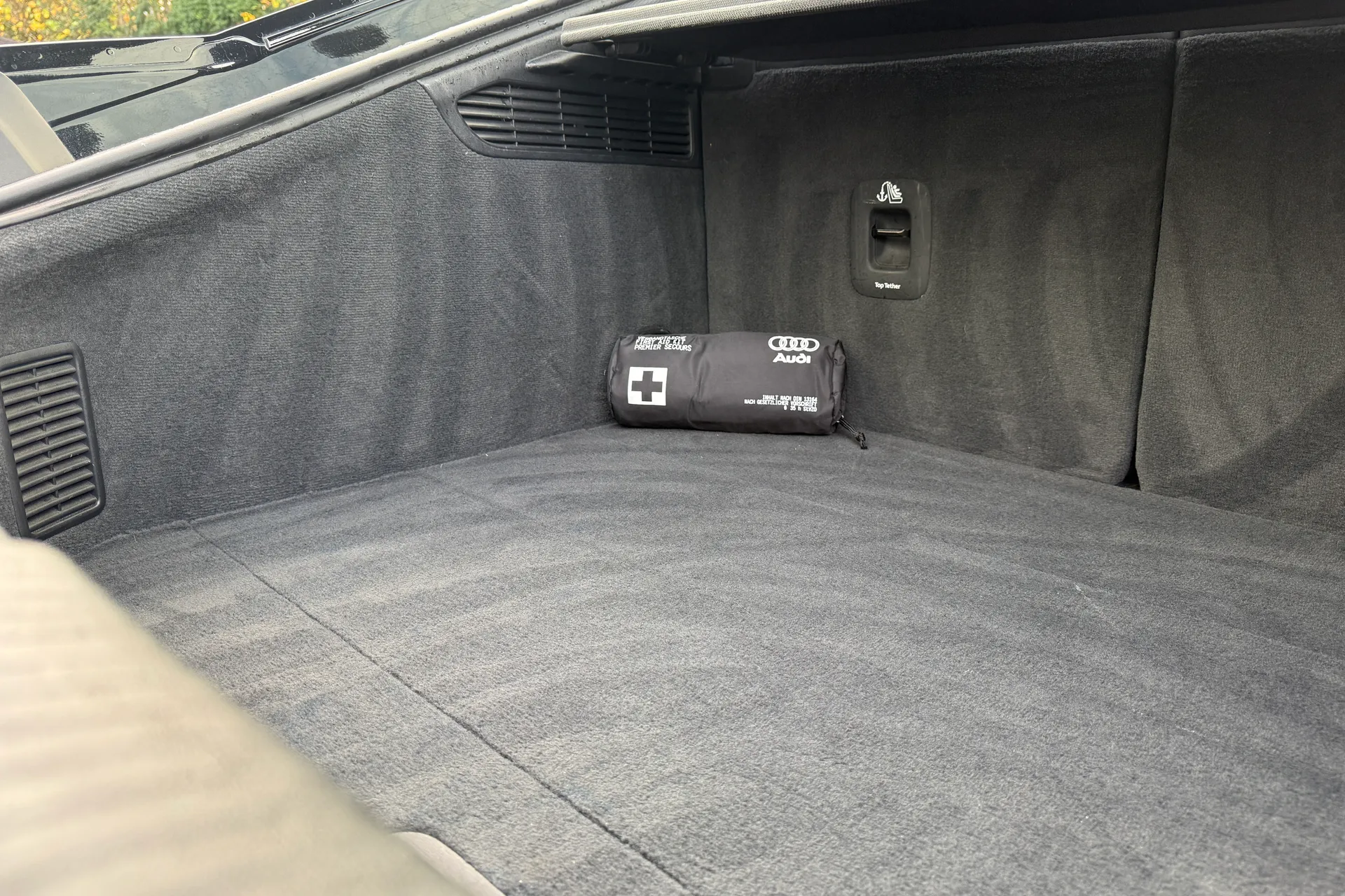 Audi TT thumbnail image number 27