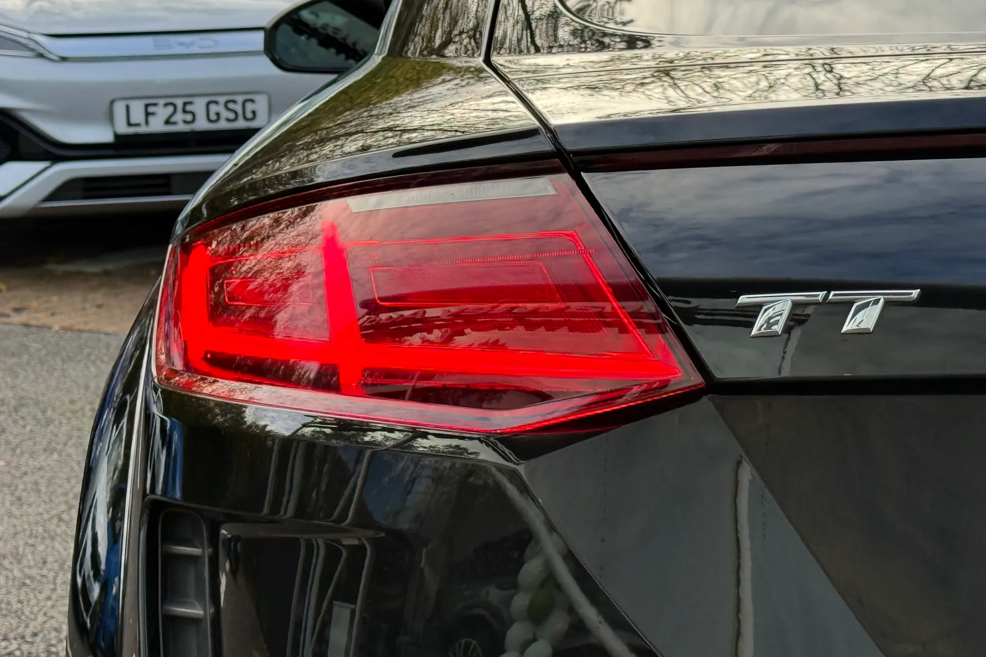 Audi TT thumbnail image number 15