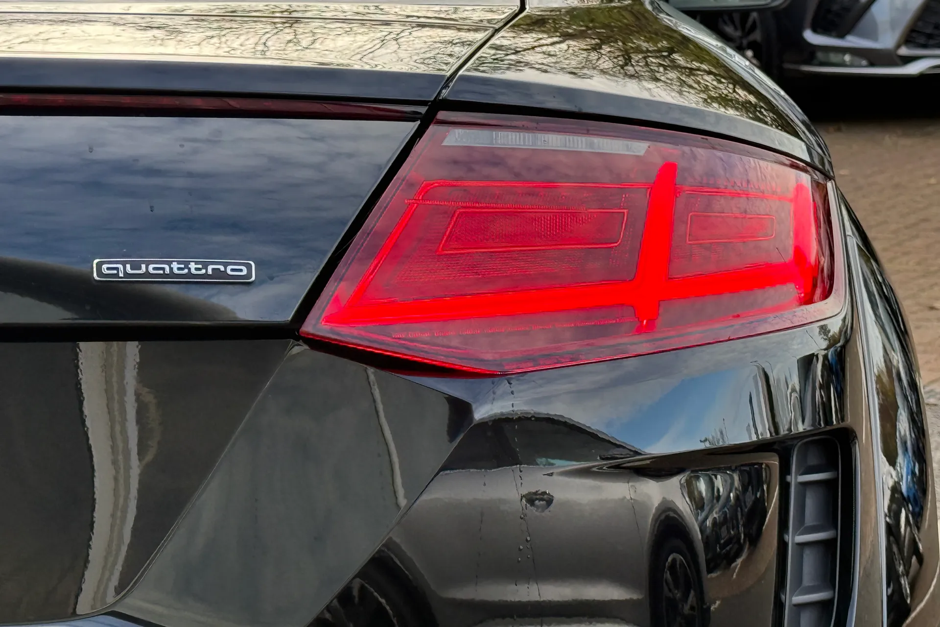 Audi TT thumbnail image number 16