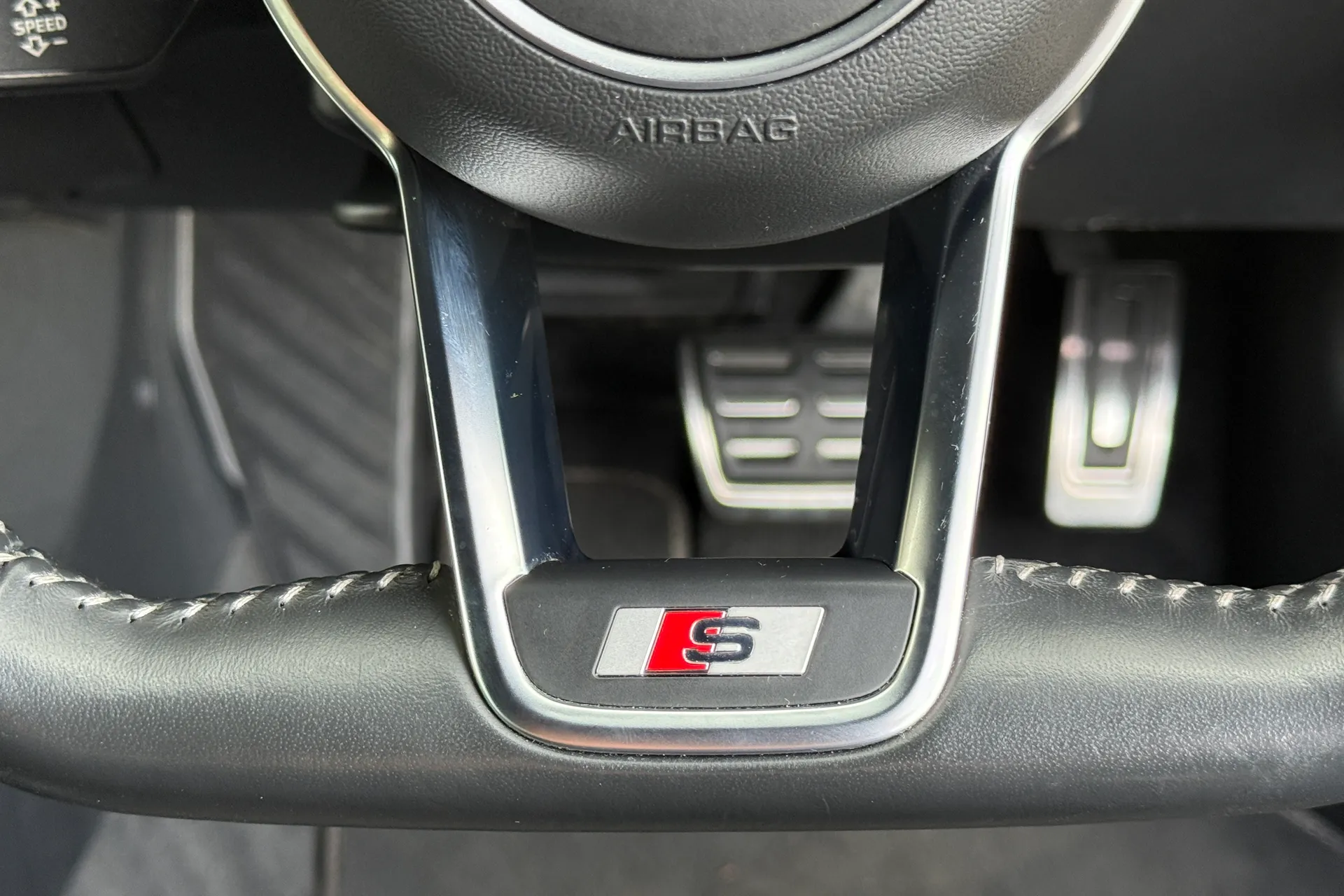 Audi TT thumbnail image number 50