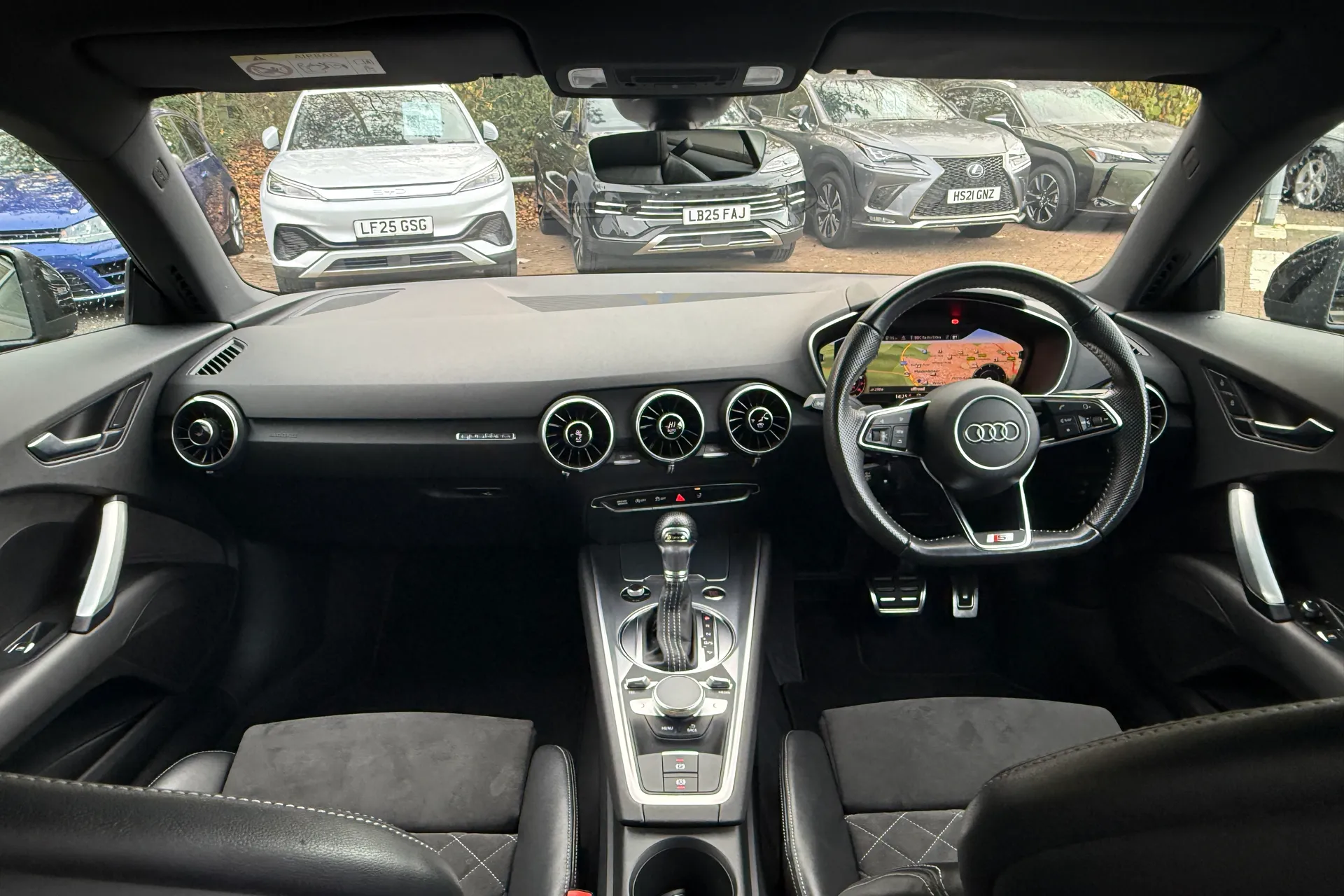 Audi TT thumbnail image number 4