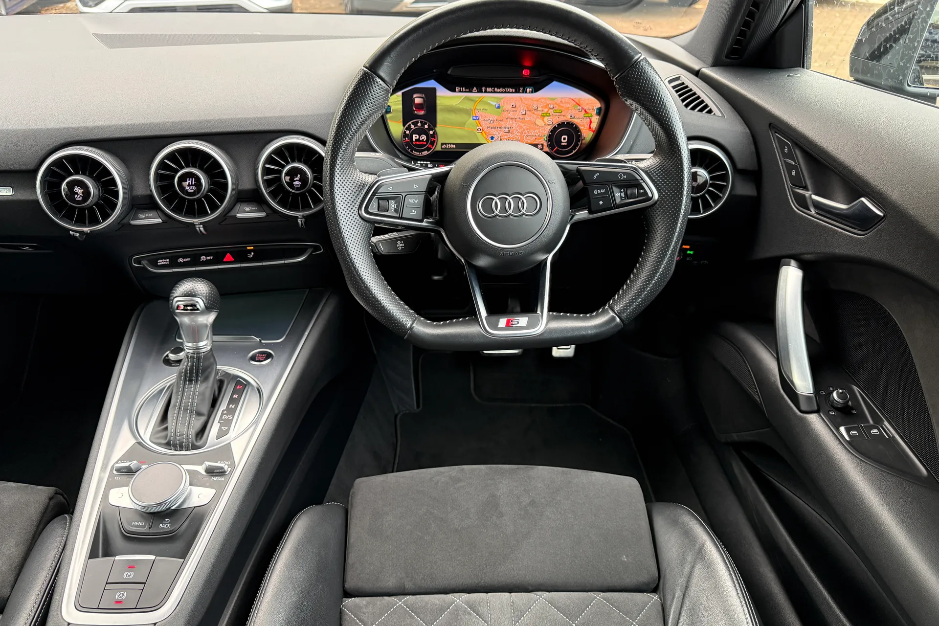 Audi TT thumbnail image number 63