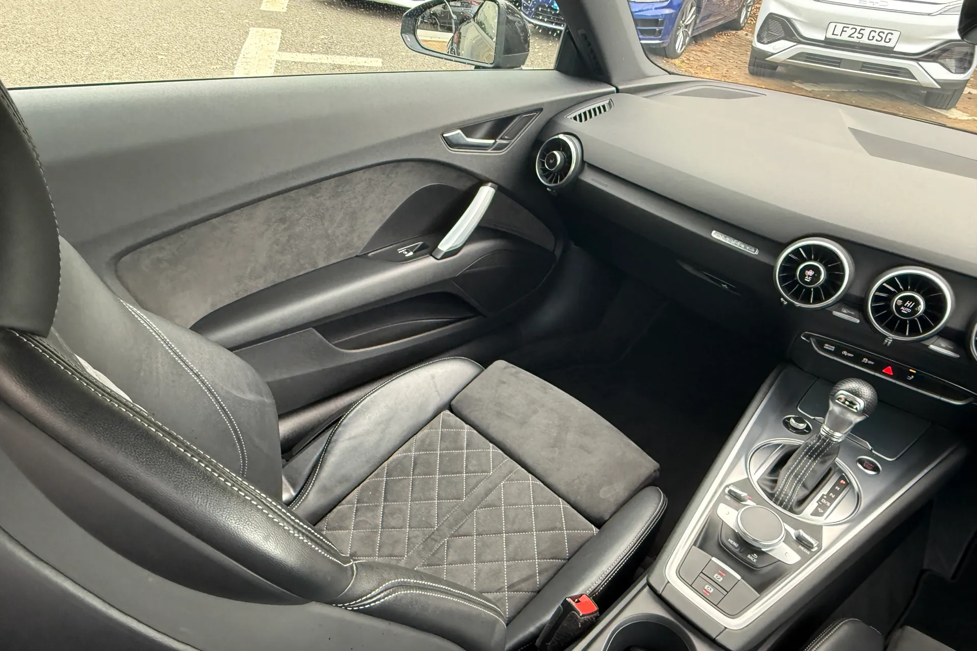 Audi TT thumbnail image number 61