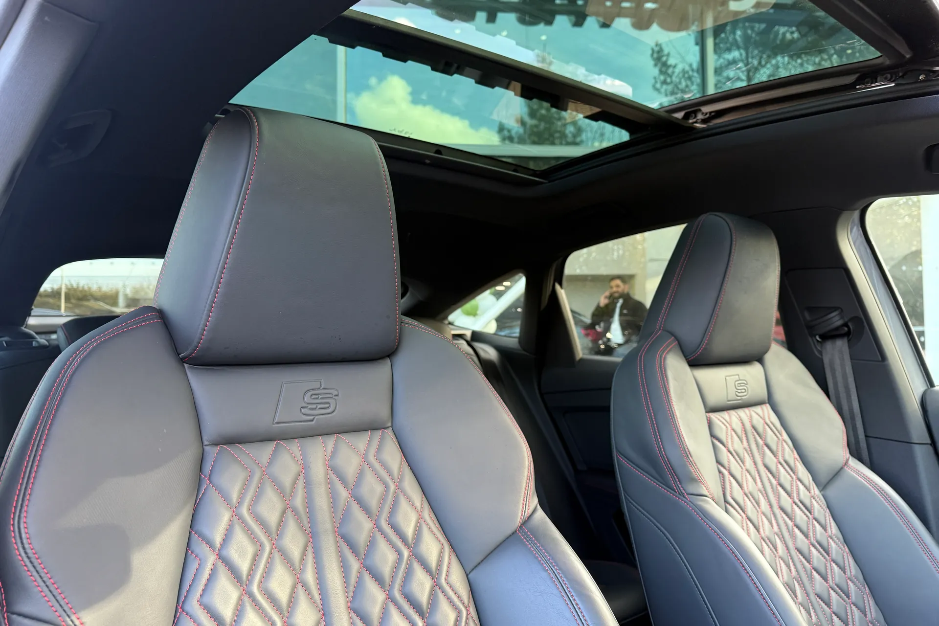 Audi Q4 thumbnail image number 40