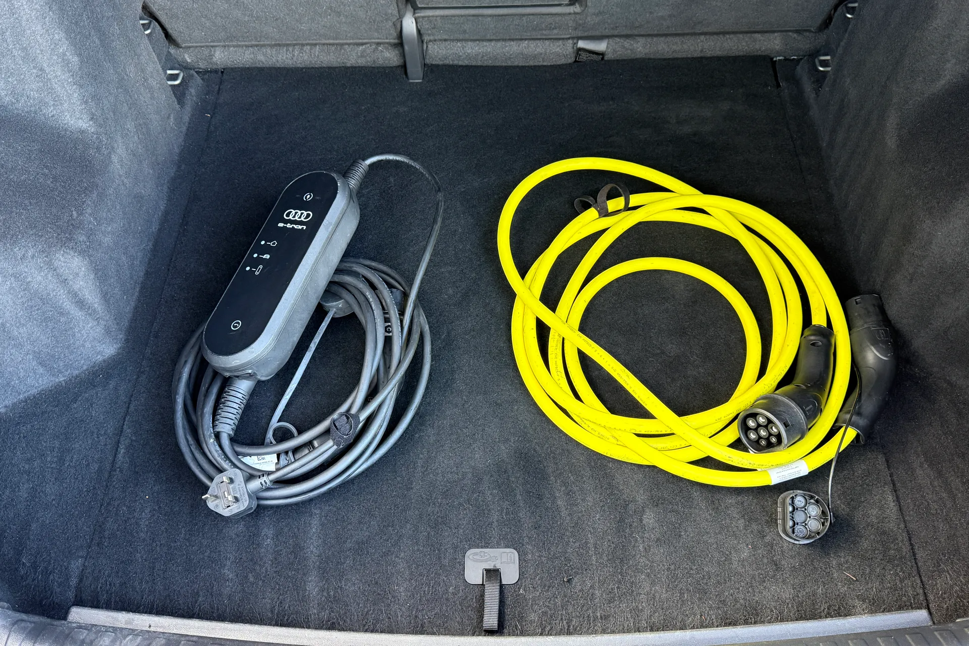 Audi Q4 thumbnail image number 32