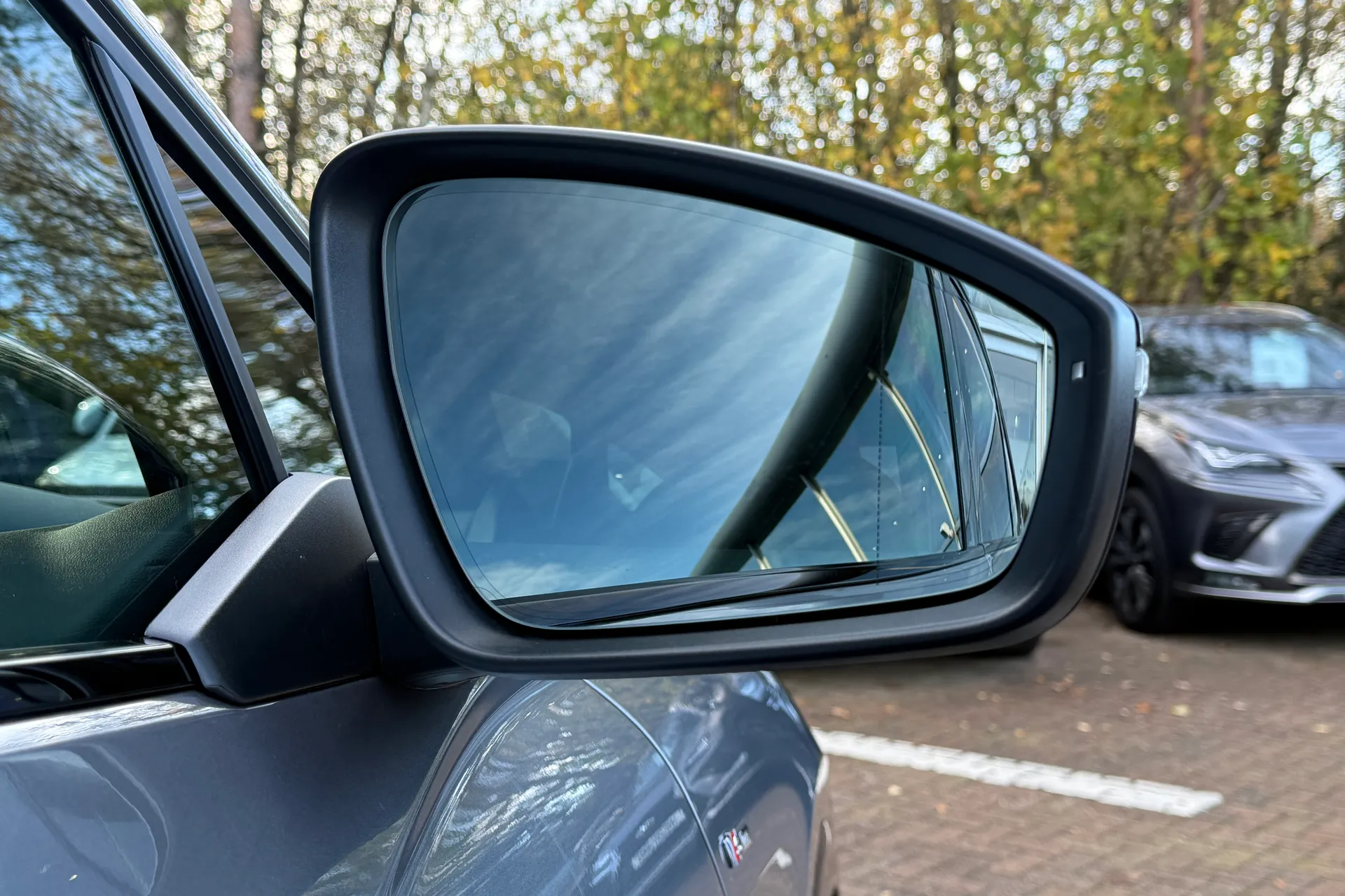 Audi Q4 thumbnail image number 38