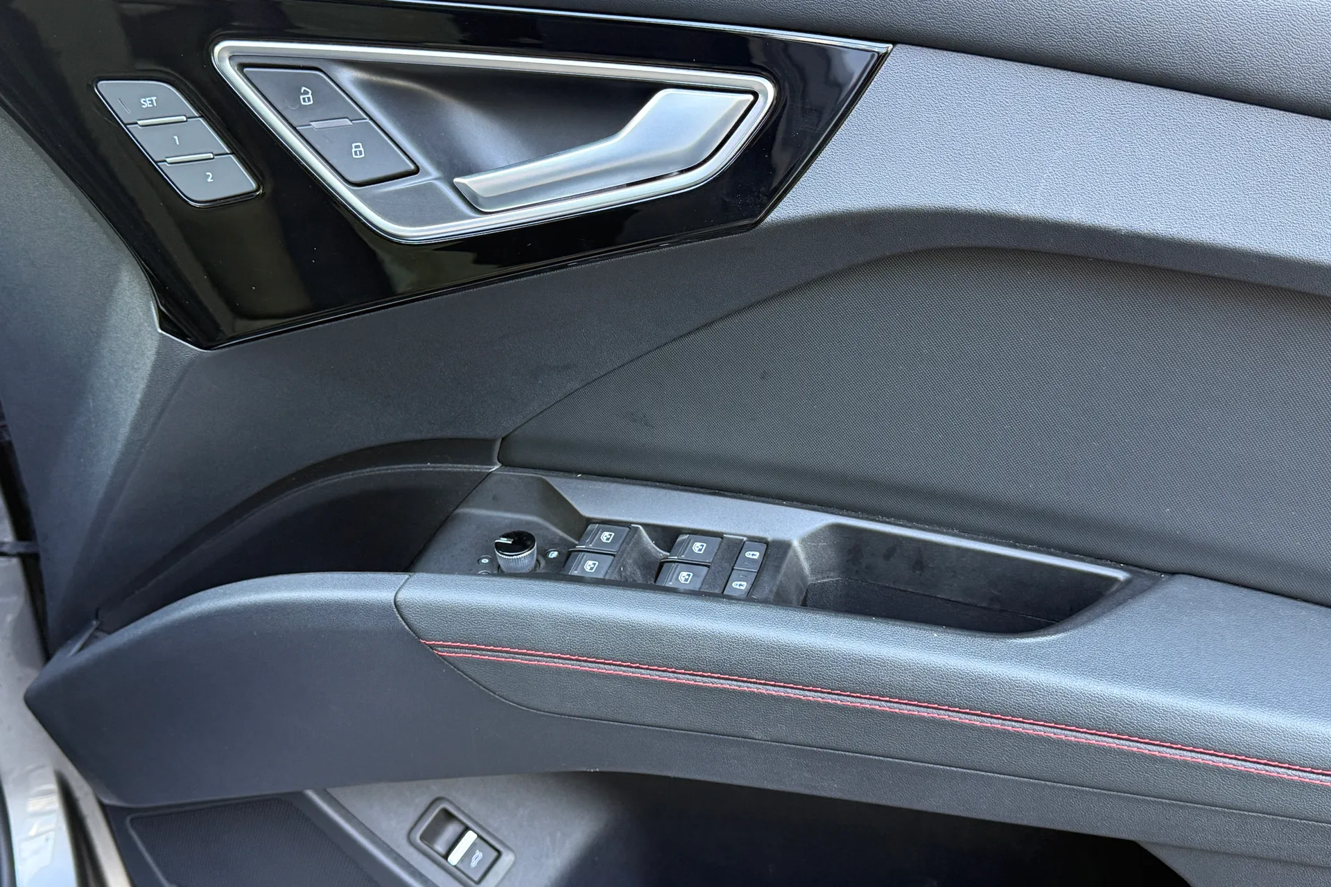 Audi Q4 thumbnail image number 43