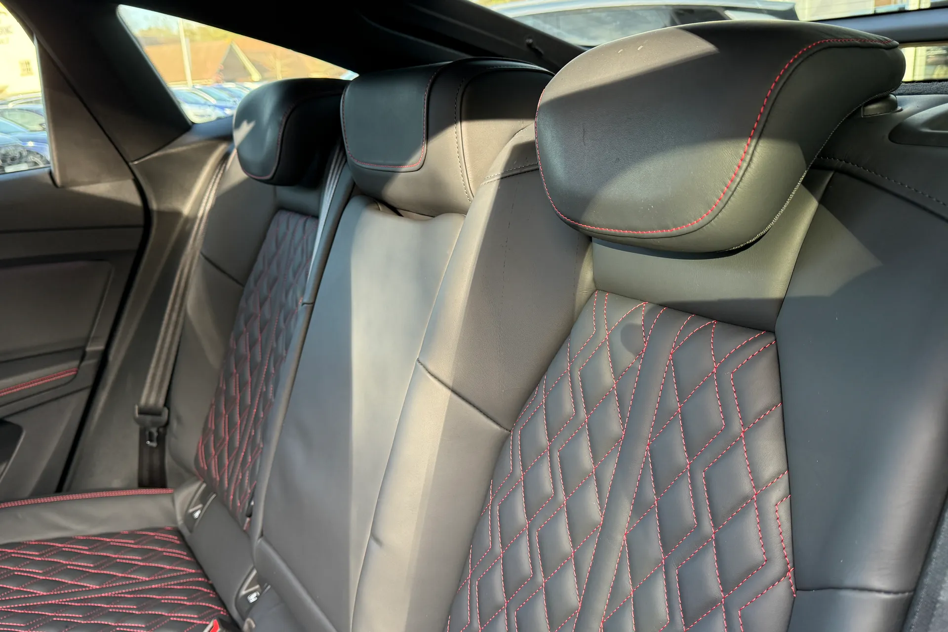 Audi Q4 thumbnail image number 29