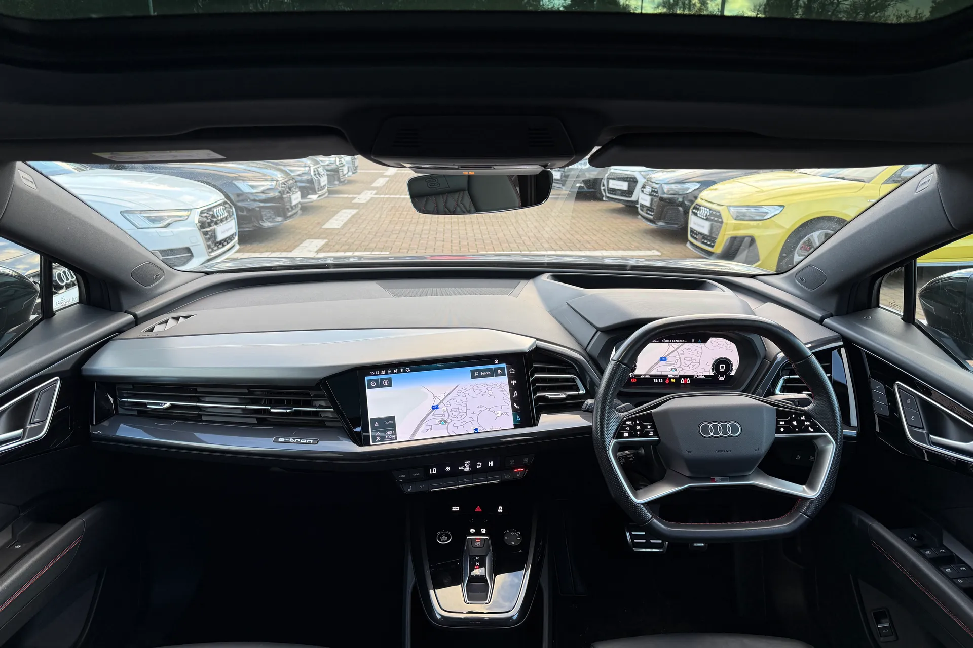 Audi Q4 thumbnail image number 3