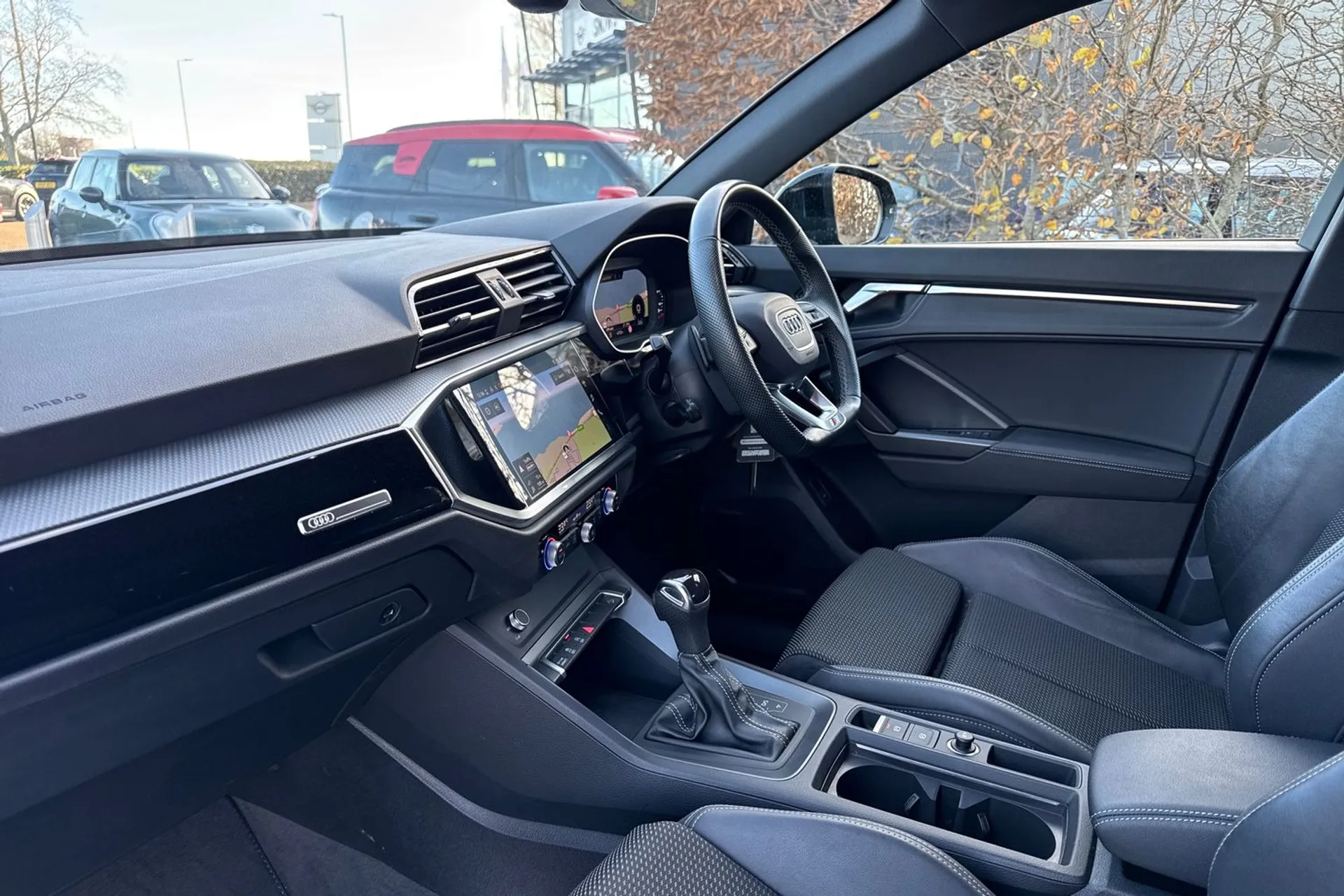 Audi Q3 thumbnail image number 34