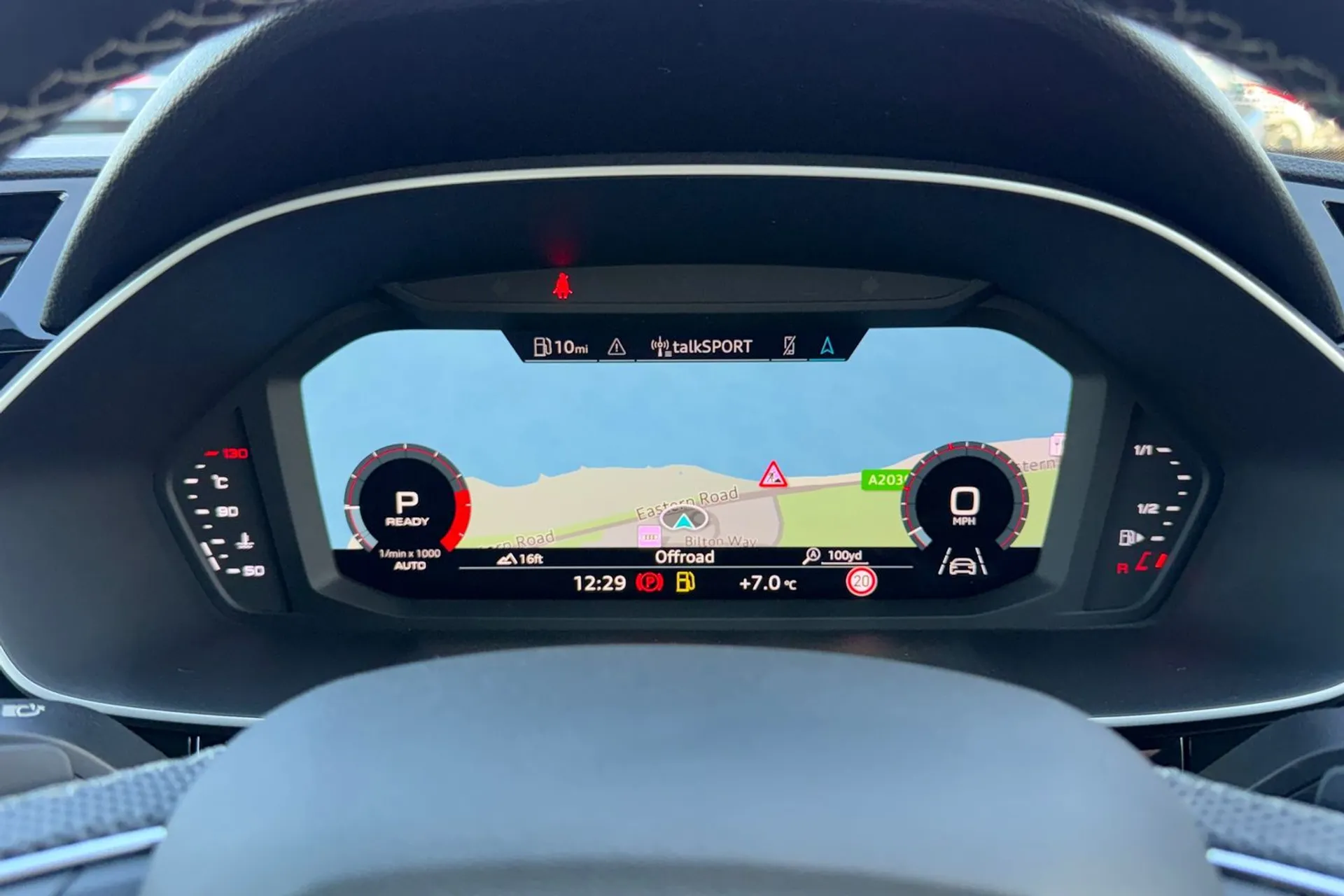 Audi Q3 thumbnail image number 19