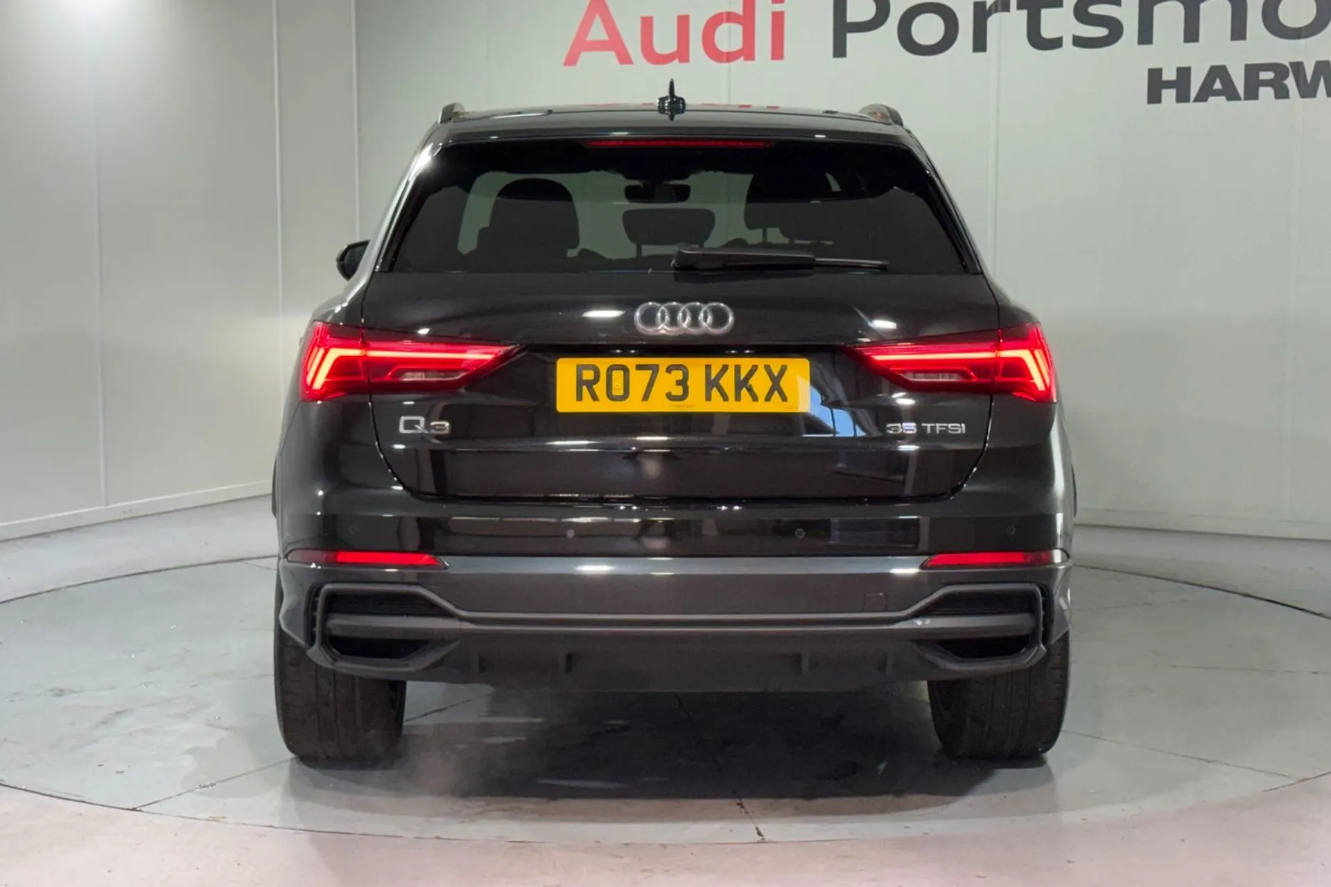 Audi Q3 thumbnail image number 8