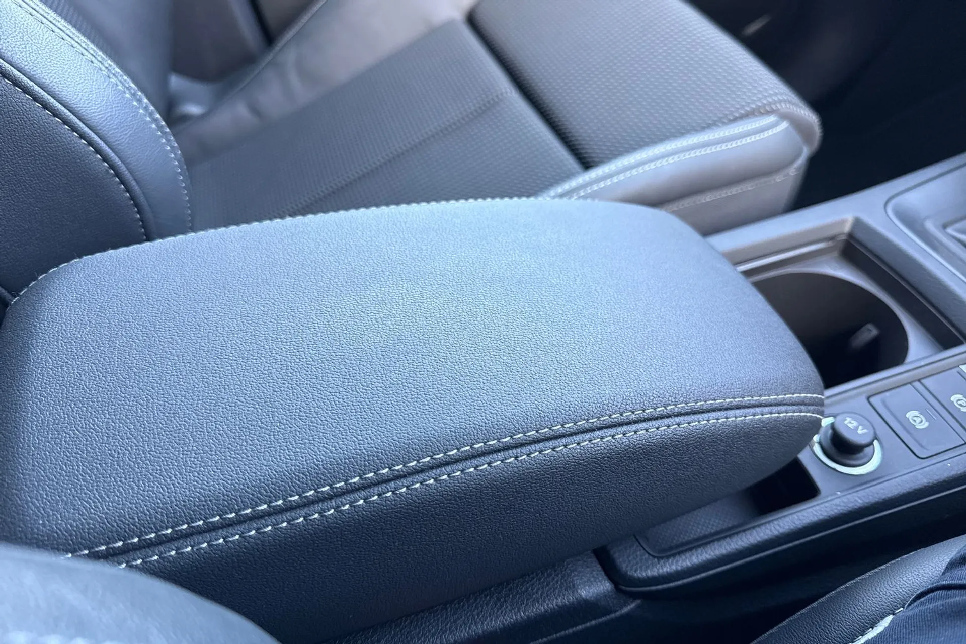 Audi Q3 thumbnail image number 44