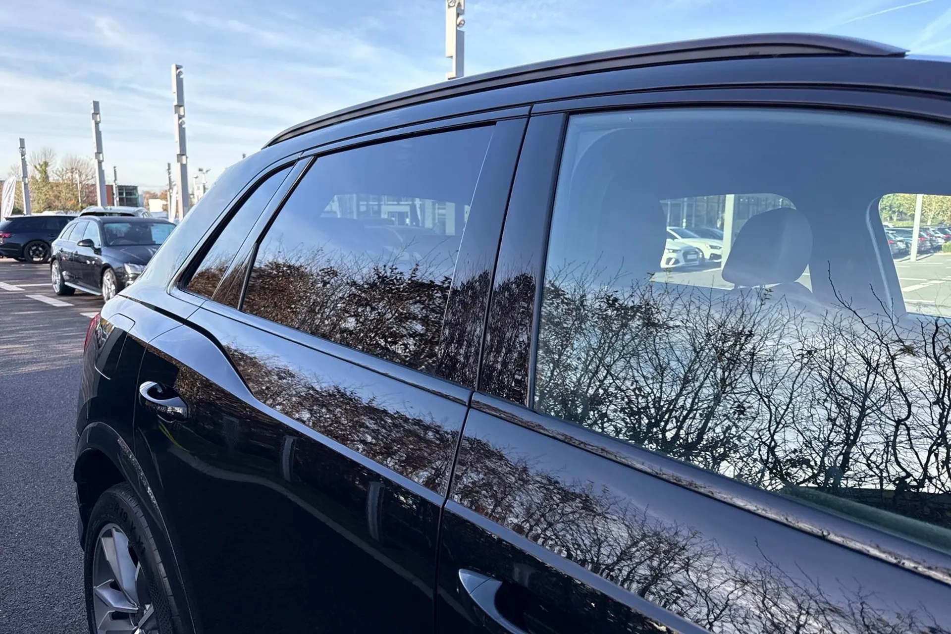 Audi Q3 thumbnail image number 11