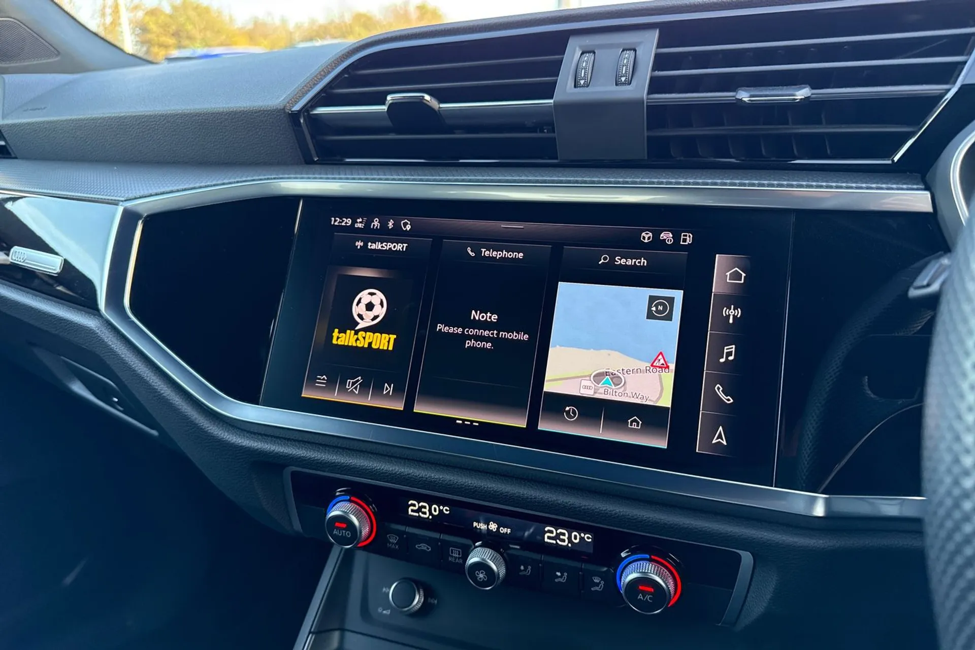 Audi Q3 thumbnail image number 27