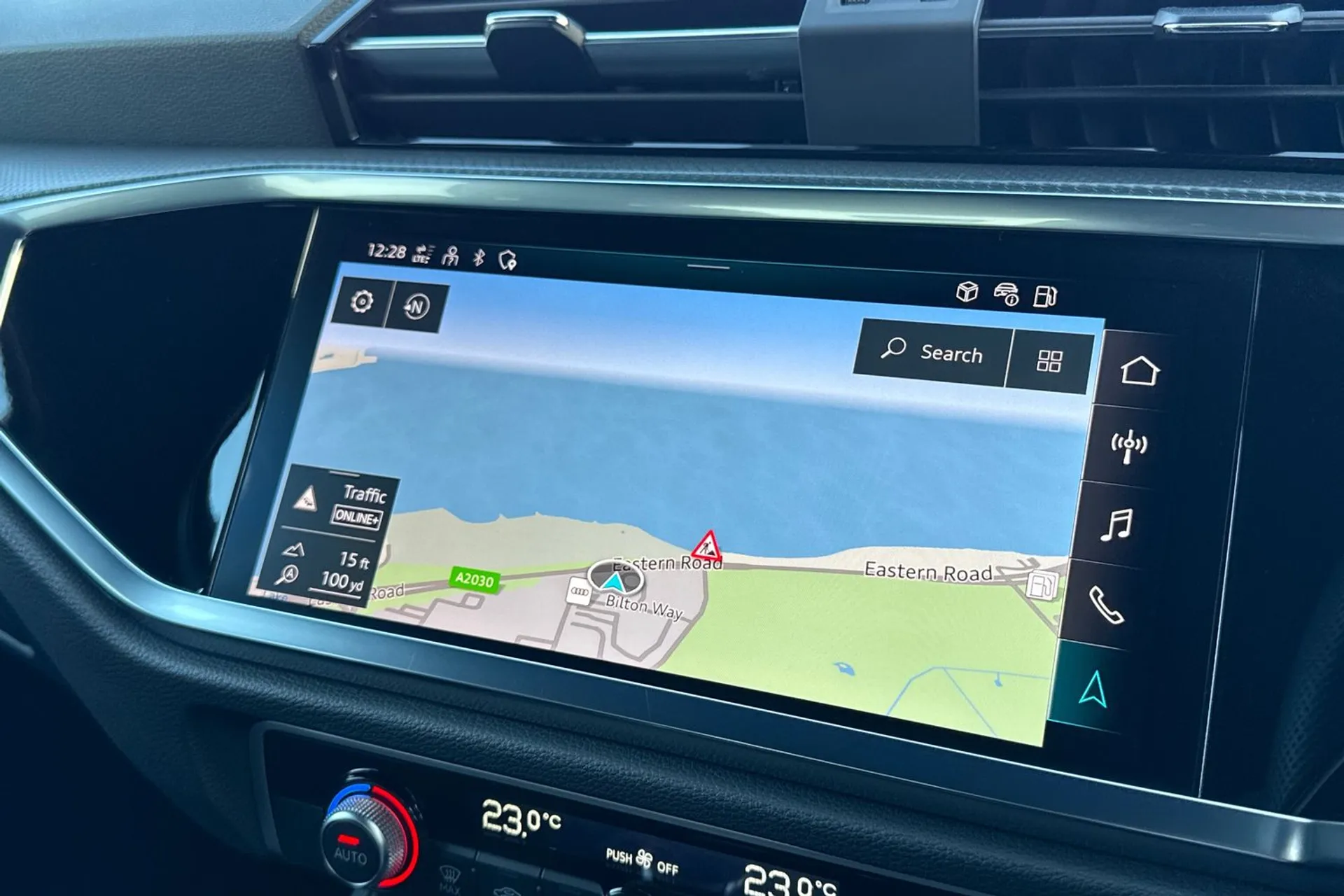 Audi Q3 thumbnail image number 4