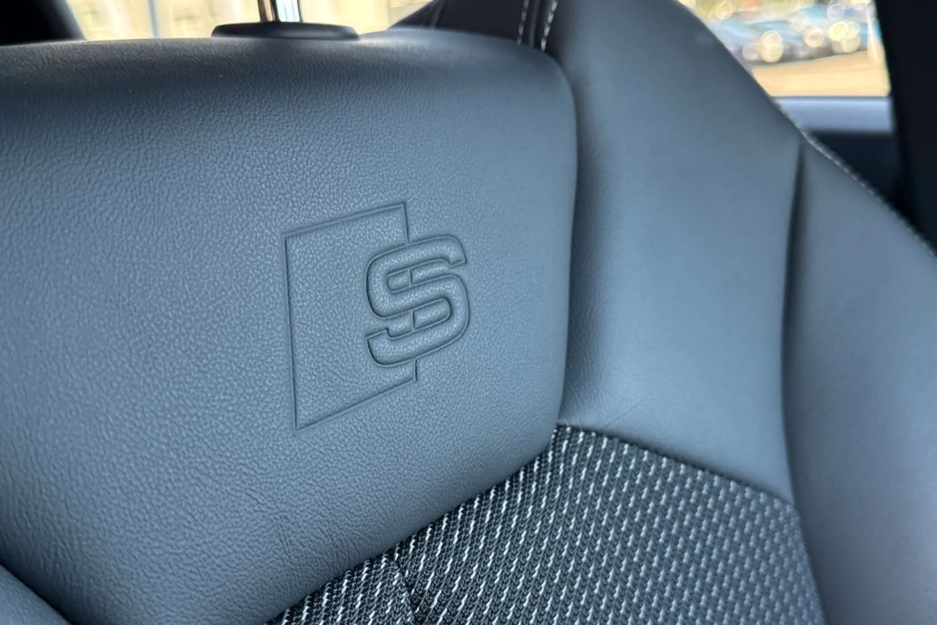 Audi Q3 thumbnail image number 47